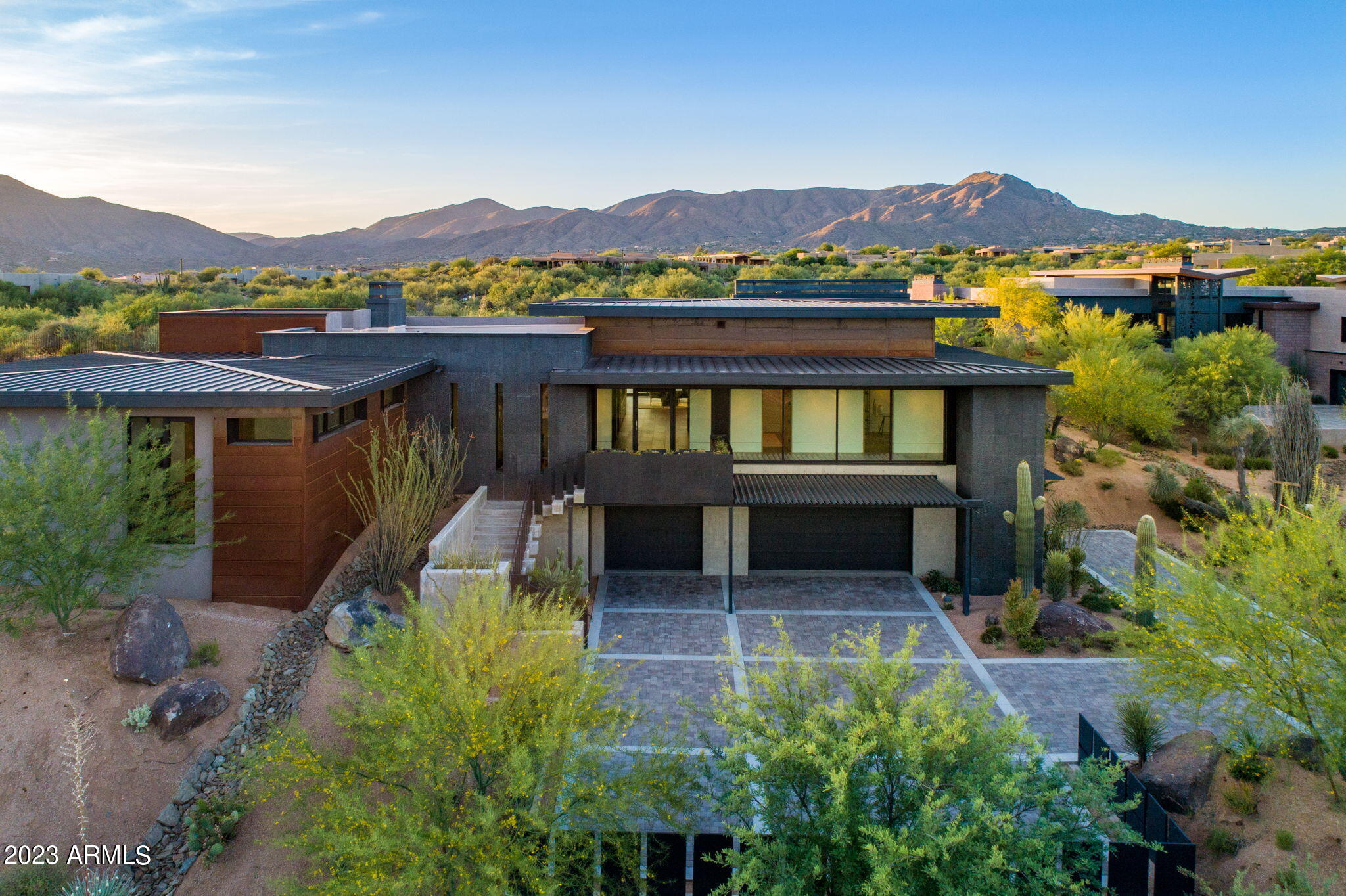 10212 E FILAREE Lane