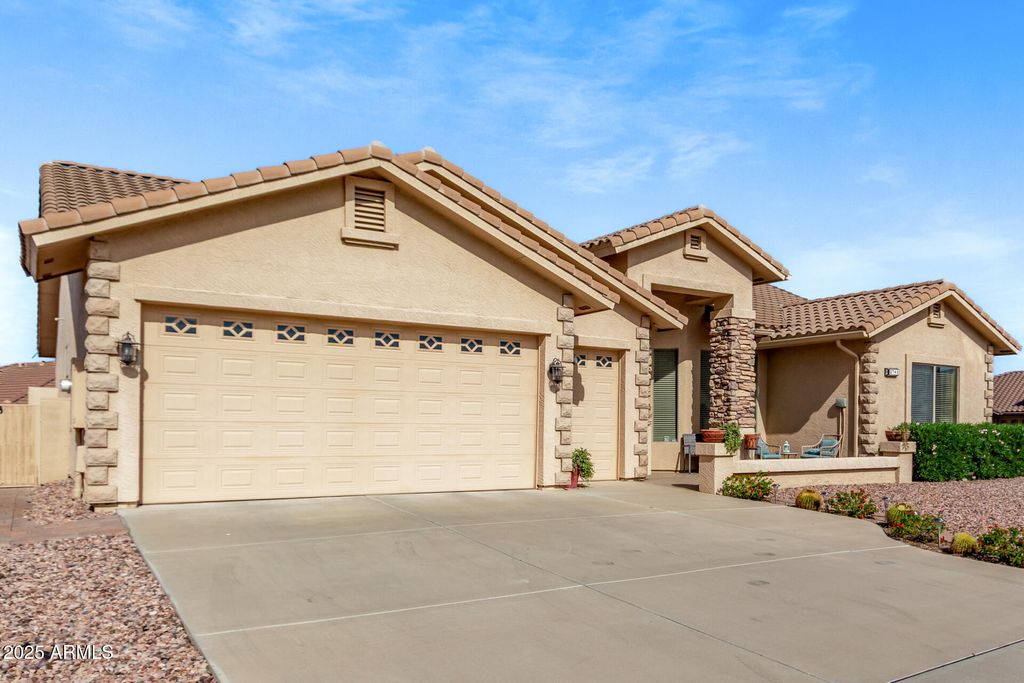 Photo of 2740 S Teakwood Circle, Mesa, AZ 85209 (MLS # 6934762)