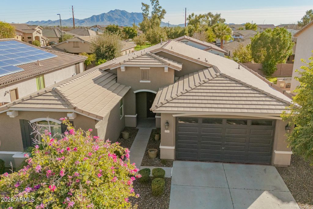 Photo of 2743 E Narrowleaf Drive, Gilbert, AZ 85298 (MLS # 6954968)