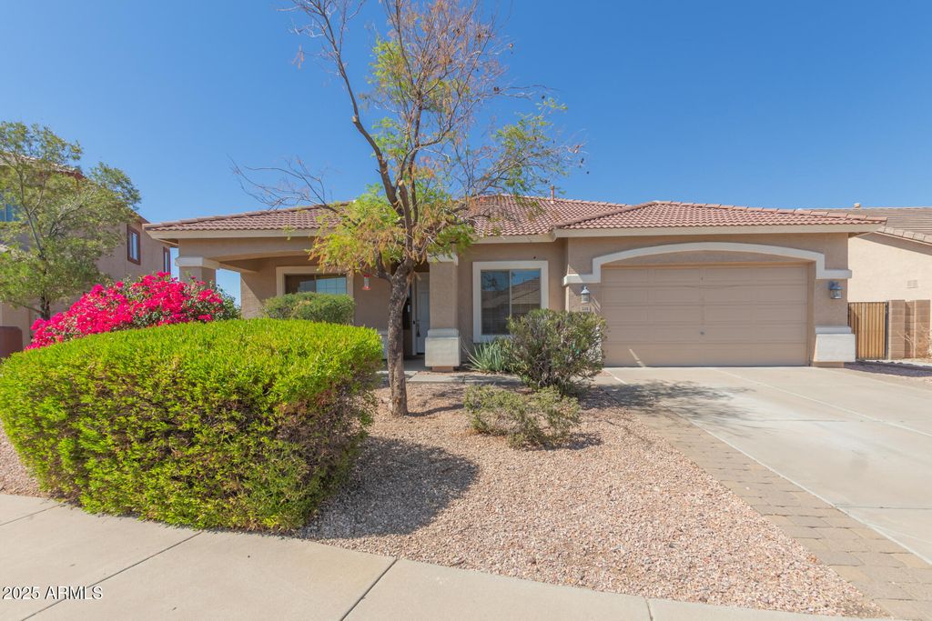 Photo of 5516 N Laguna Drive, Litchfield Park, AZ 85340 (MLS # 6931754)
