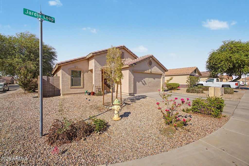 Photo of 564 W Jardin Loop, Casa Grande, AZ 85122 (MLS # 7073854)