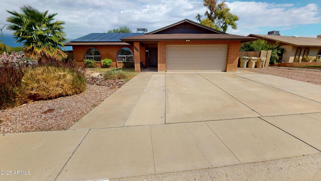 Photo of 5650 W Greenbriar Drive, Glendale, AZ 85308 (MLS # 6923638)