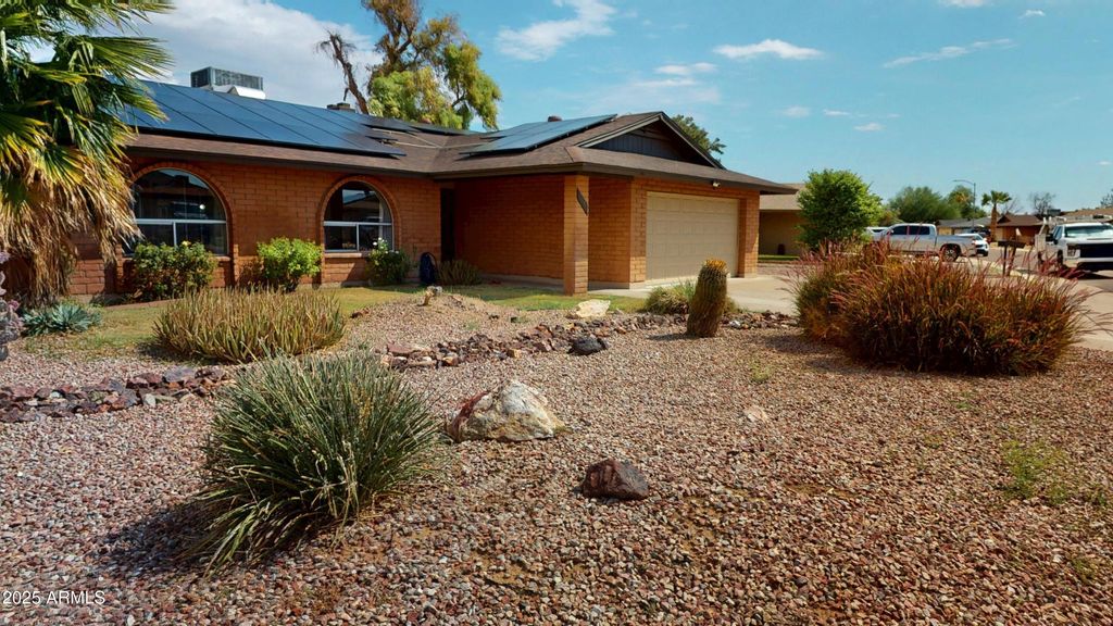Photo of 5650 W Greenbriar Drive, Glendale, AZ 85308 (MLS # 6923638)
