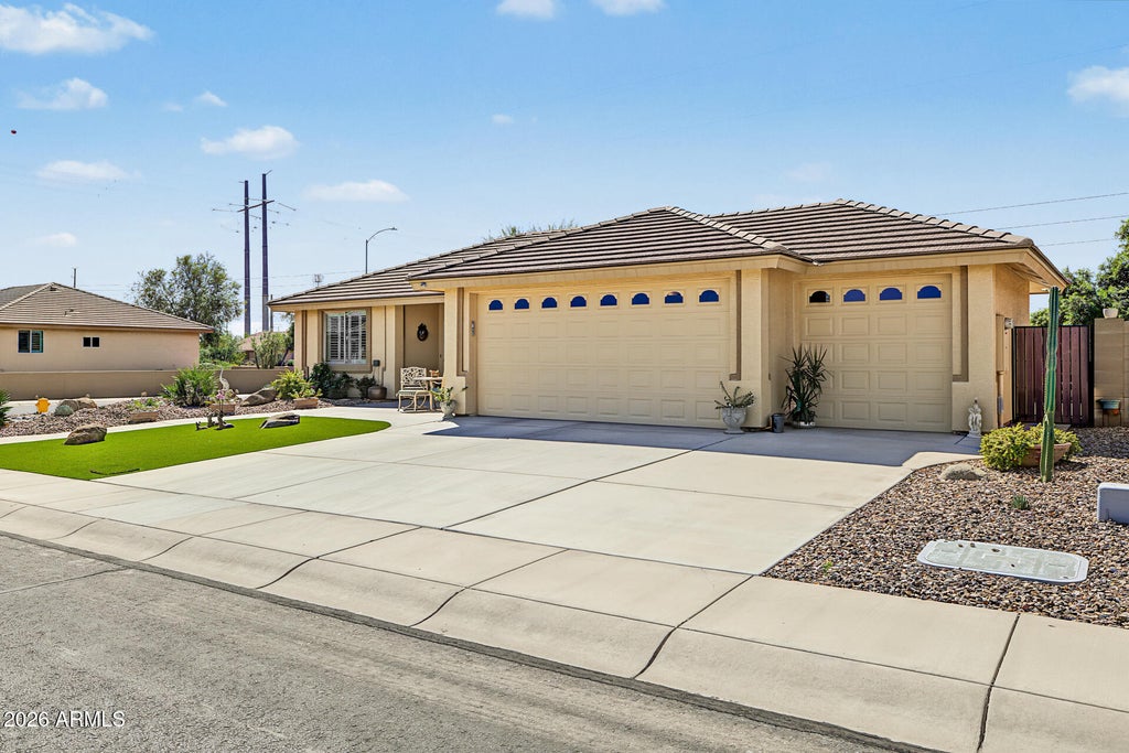 Photo of 3018 S Lindenwood, Mesa, AZ 85212 (MLS # 7091006)
