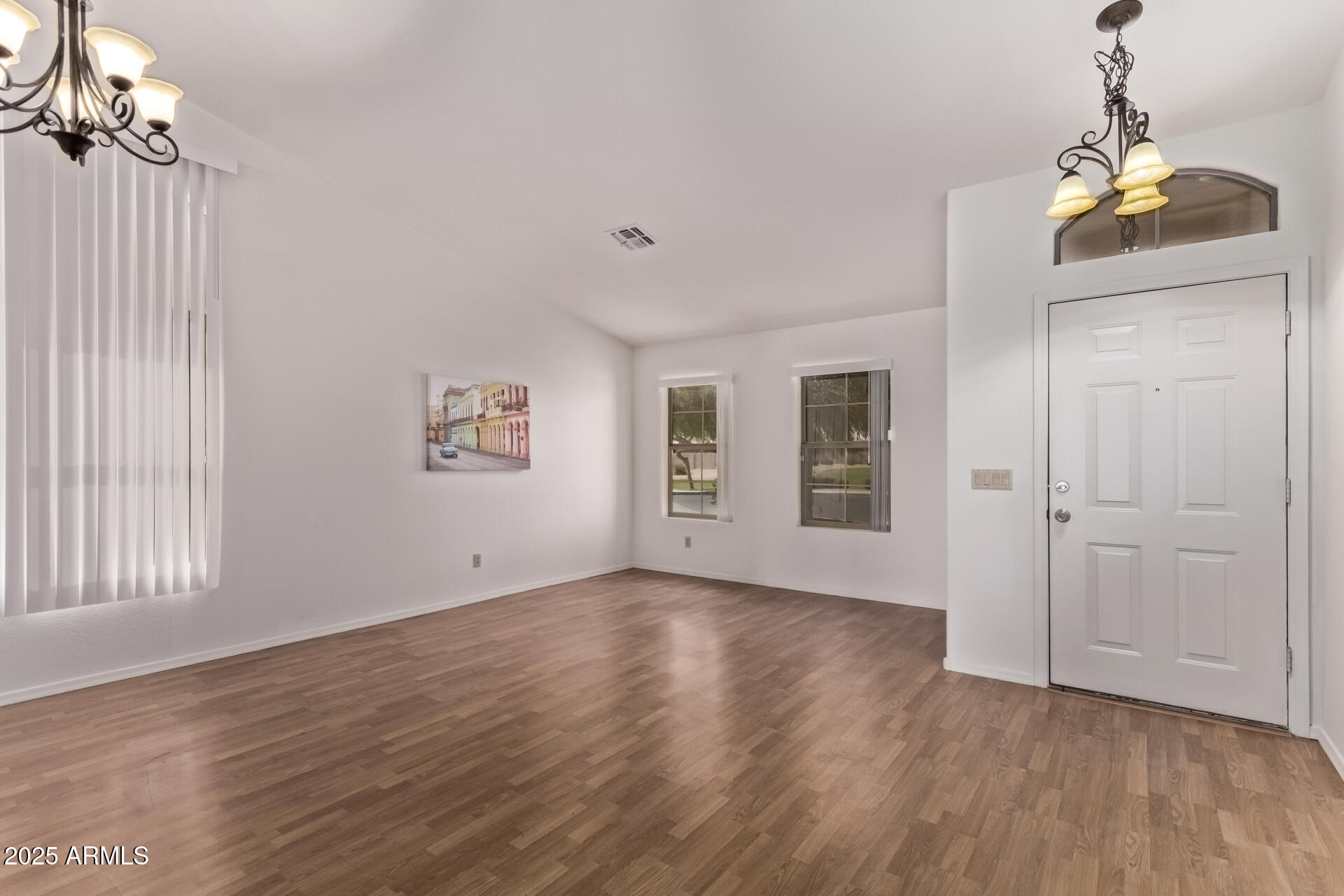8207 W GLENN Drive