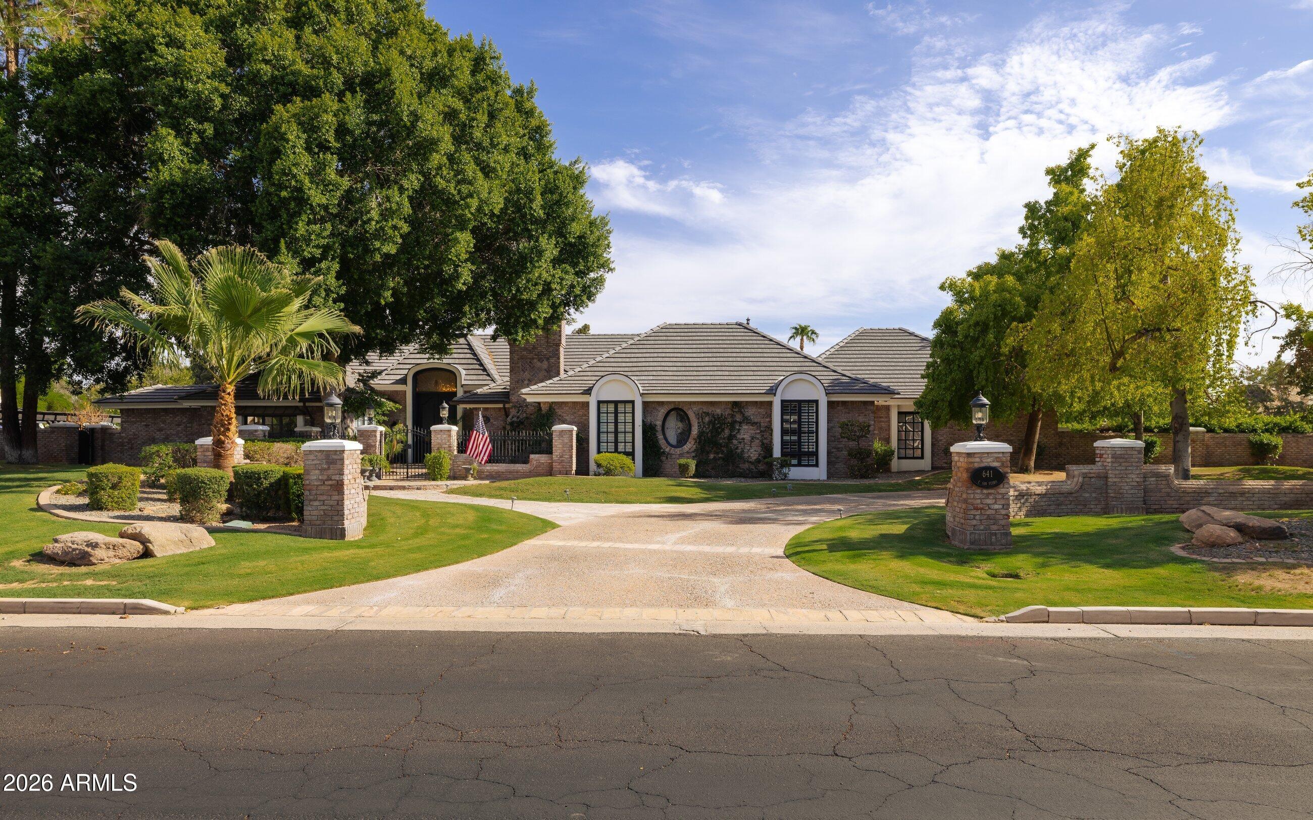 641 E SAN PEDRO Avenue