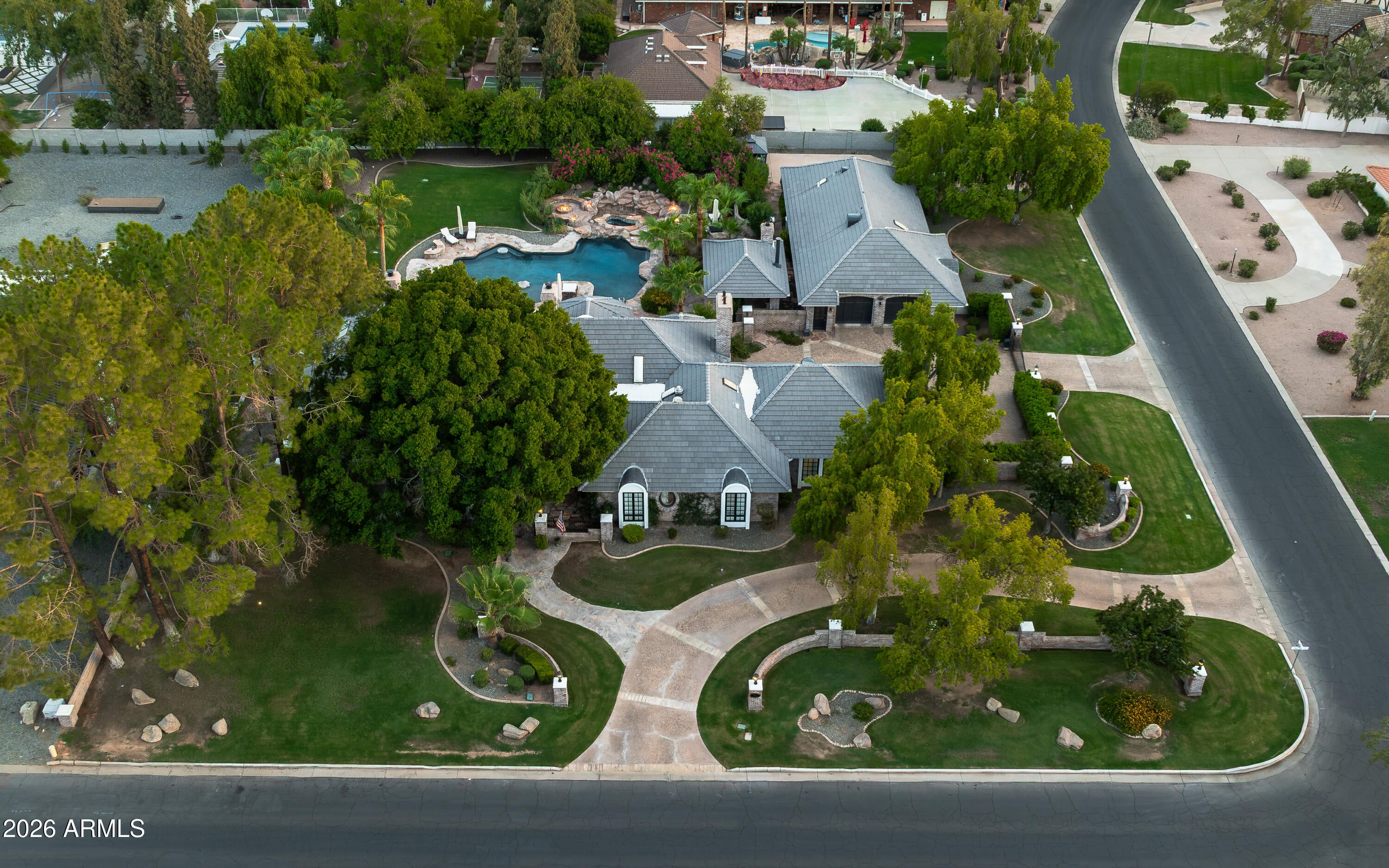641 E SAN PEDRO Avenue