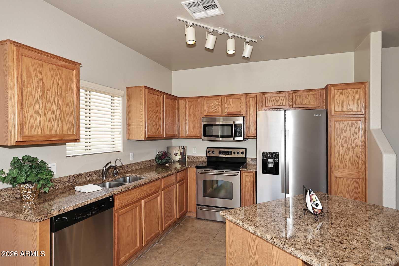 2727 N PRICE Road 41