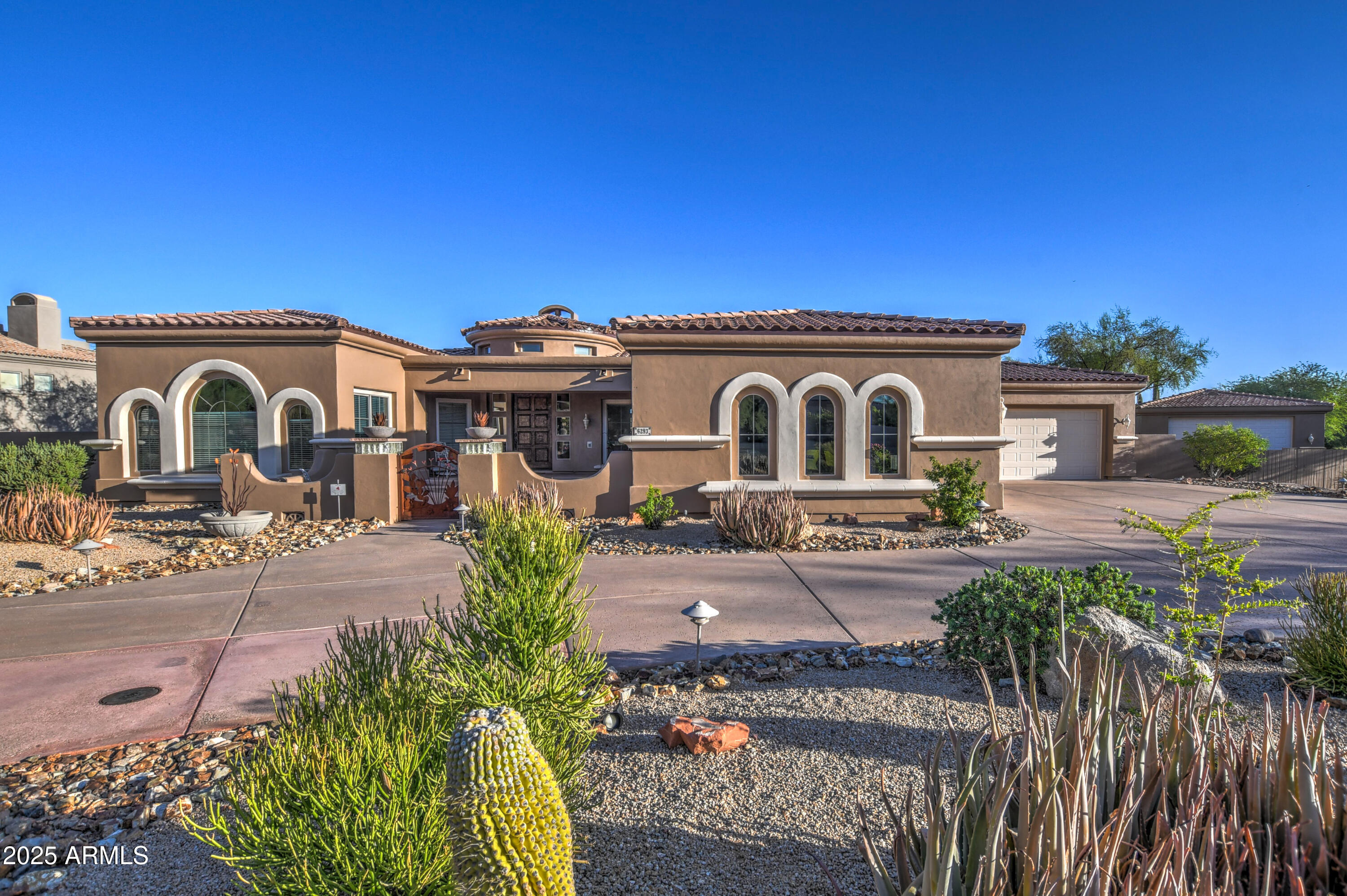 6293 E RED BIRD Circle