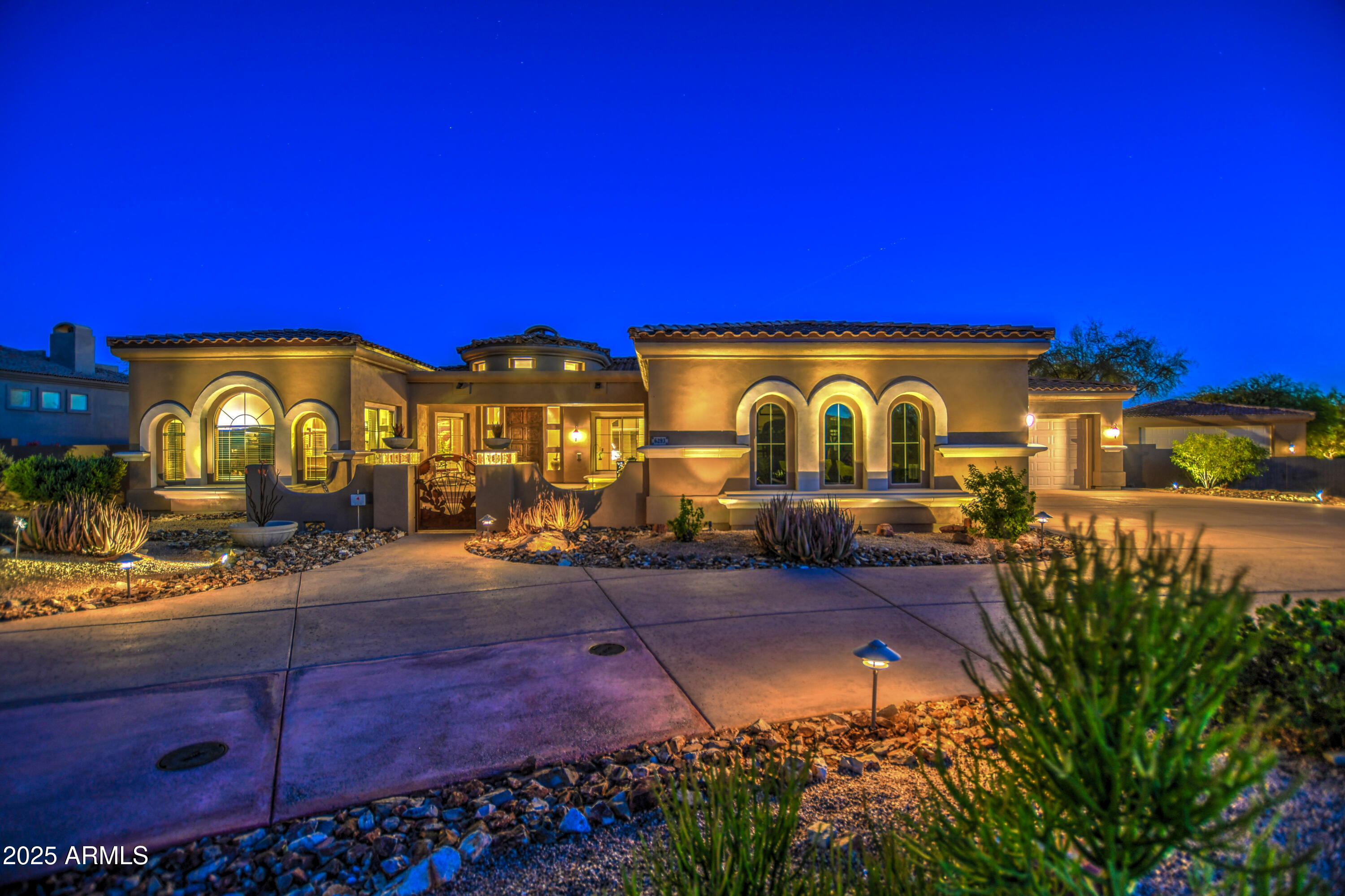 6293 E RED BIRD Circle