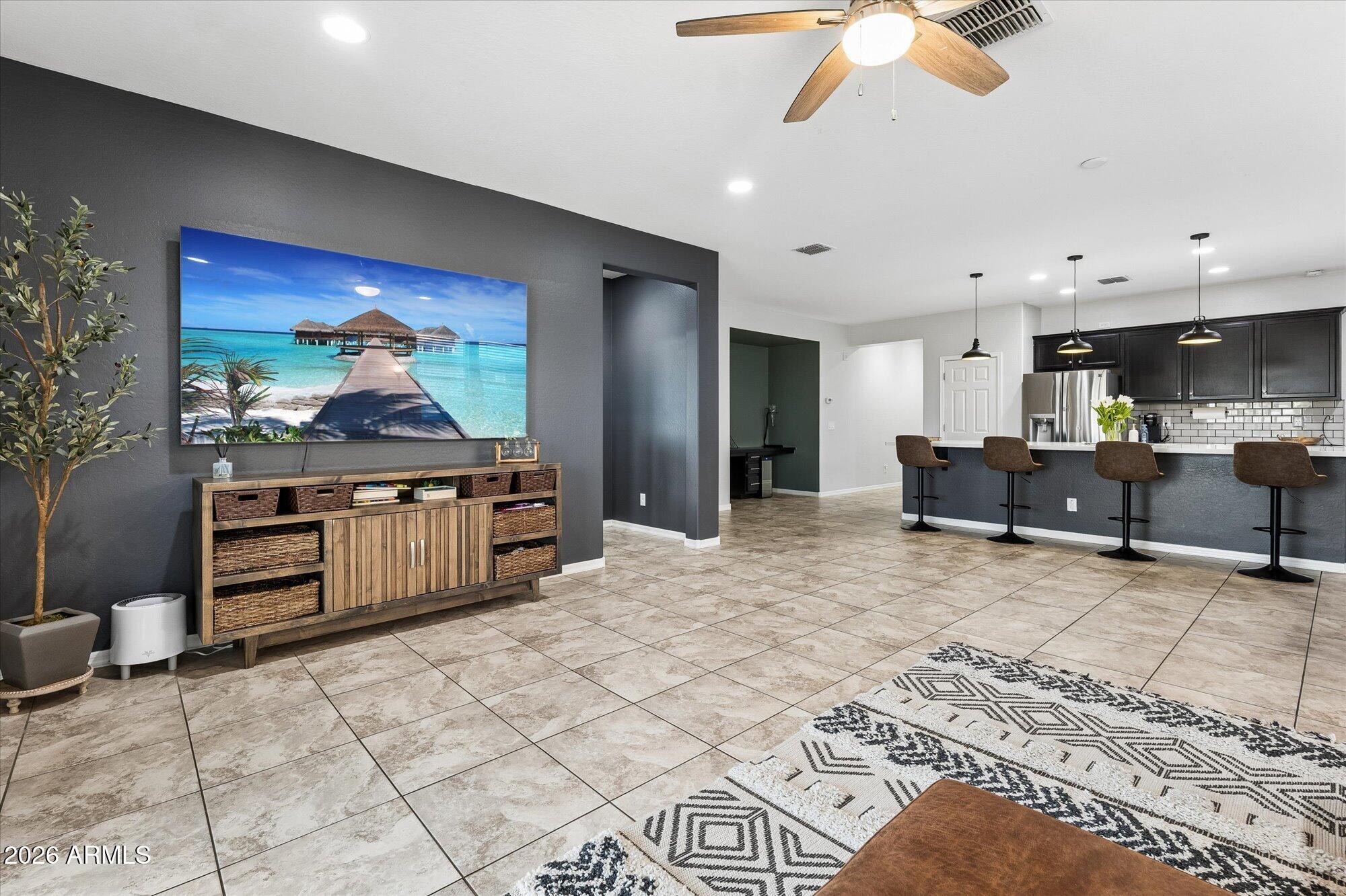 10155 W LOS GATOS Drive