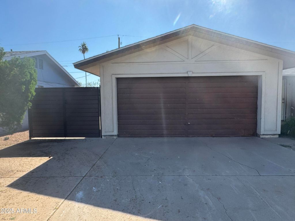 Photo of 1031 E Lilac Drive, Tempe, AZ 85288 (MLS # 6951956)