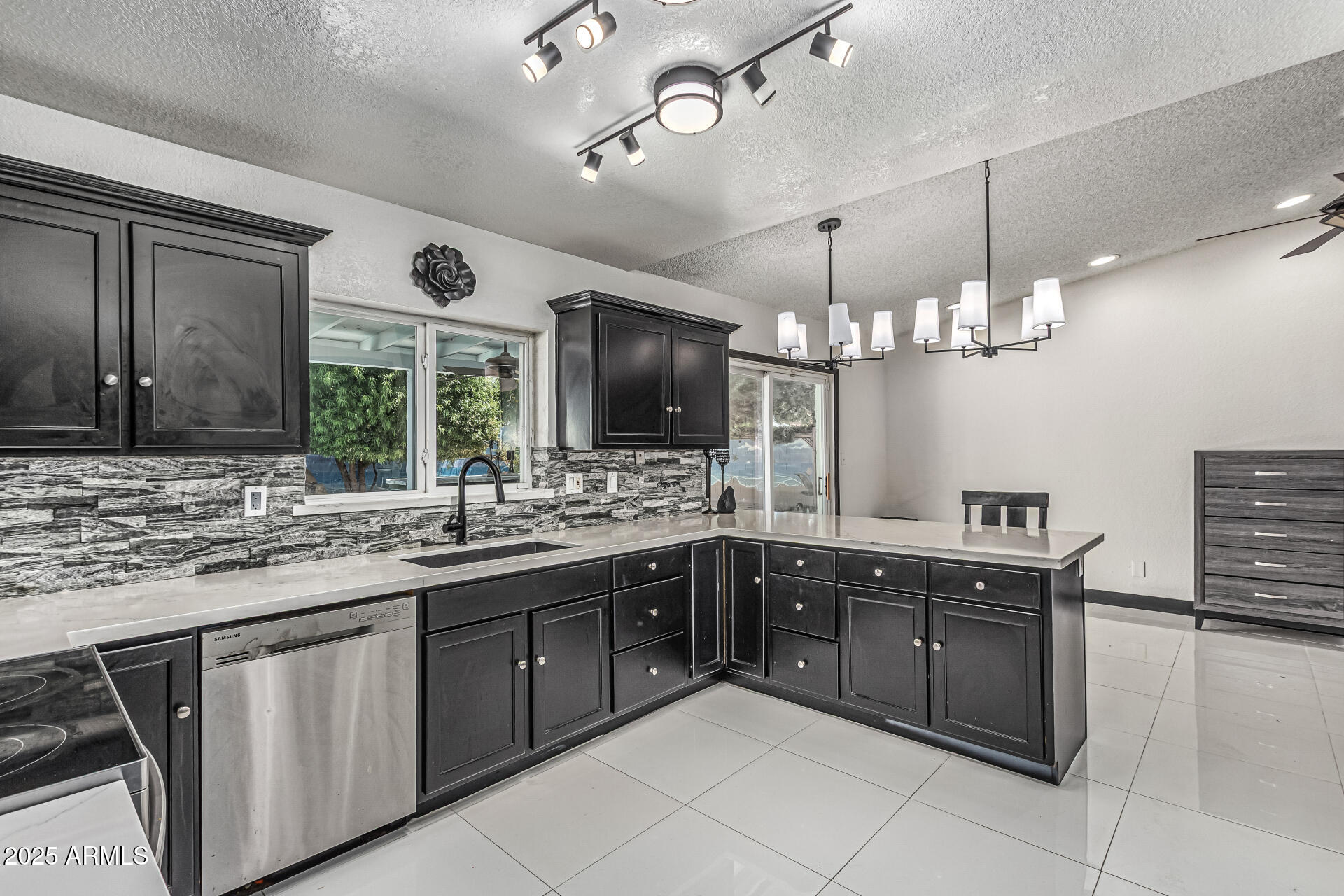 4020 W ANDERSON Drive