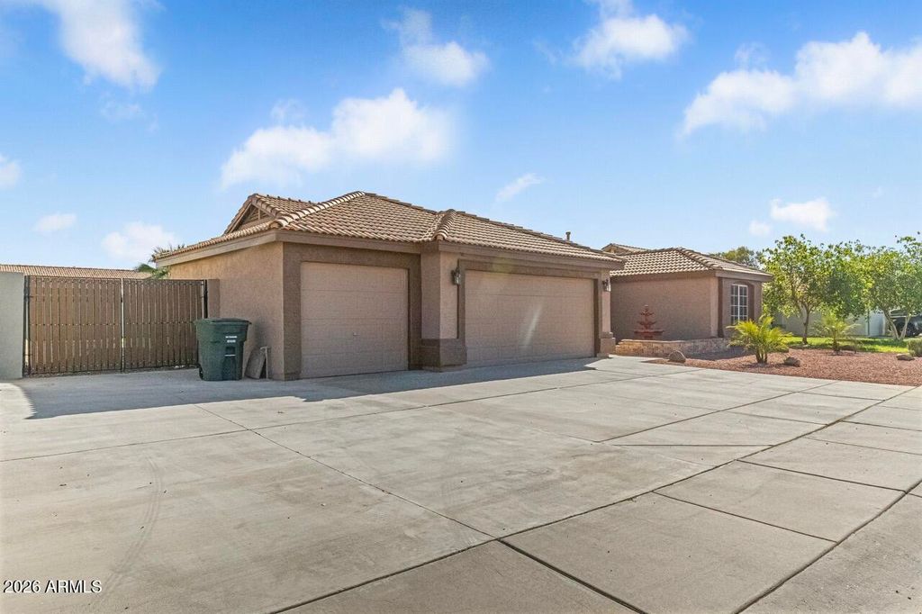 Photo of 1663 E Sunflower Street, Casa Grande, AZ 85122 (MLS # 6989795)