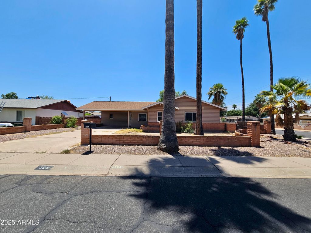 Photo of 2601 E Virginia Avenue, Phoenix, AZ 85008 (MLS # 6975906)