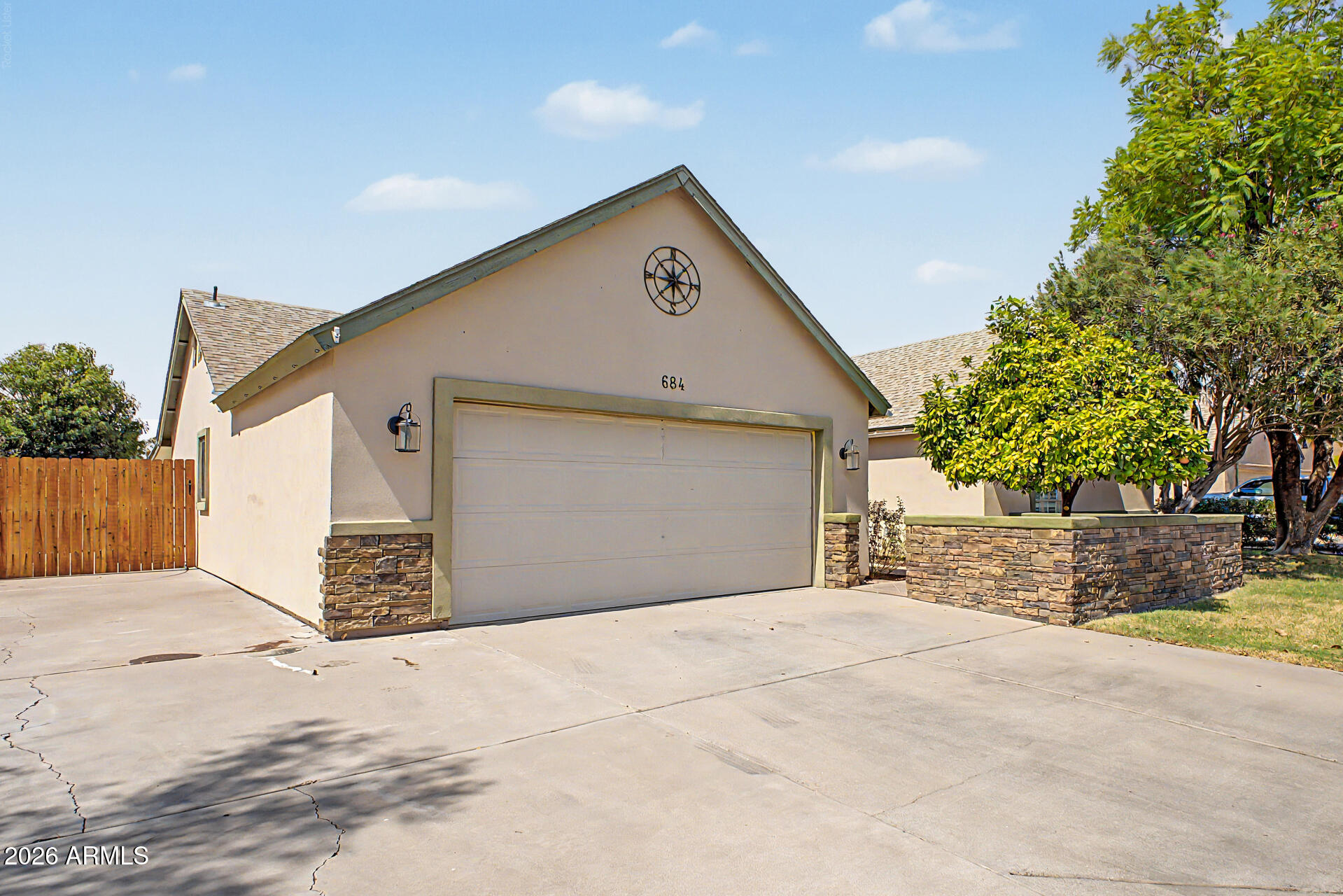 684 E ESTRELLA Drive