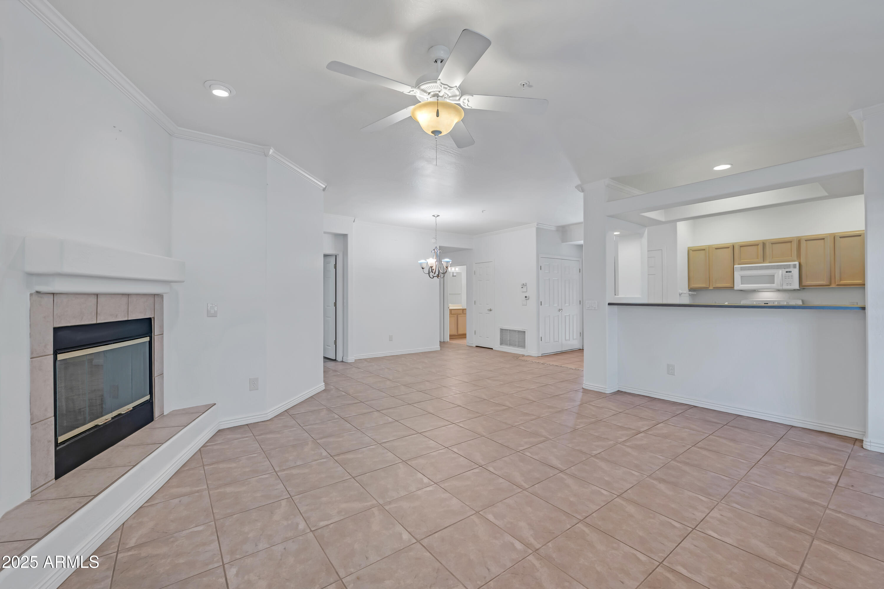 11500 E COCHISE Drive 1083