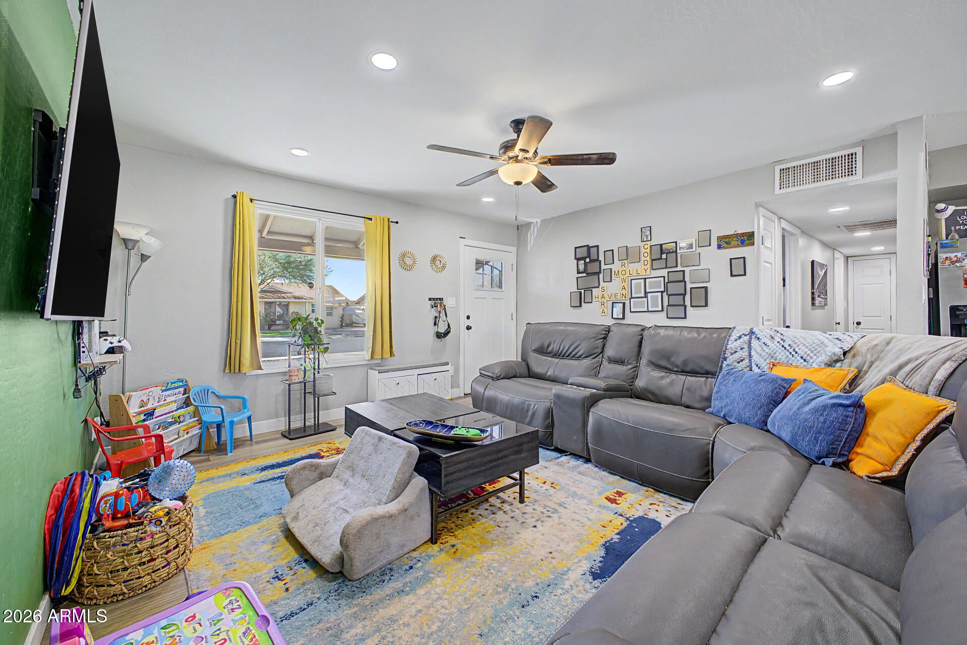 3844 W CARIBBEAN Lane