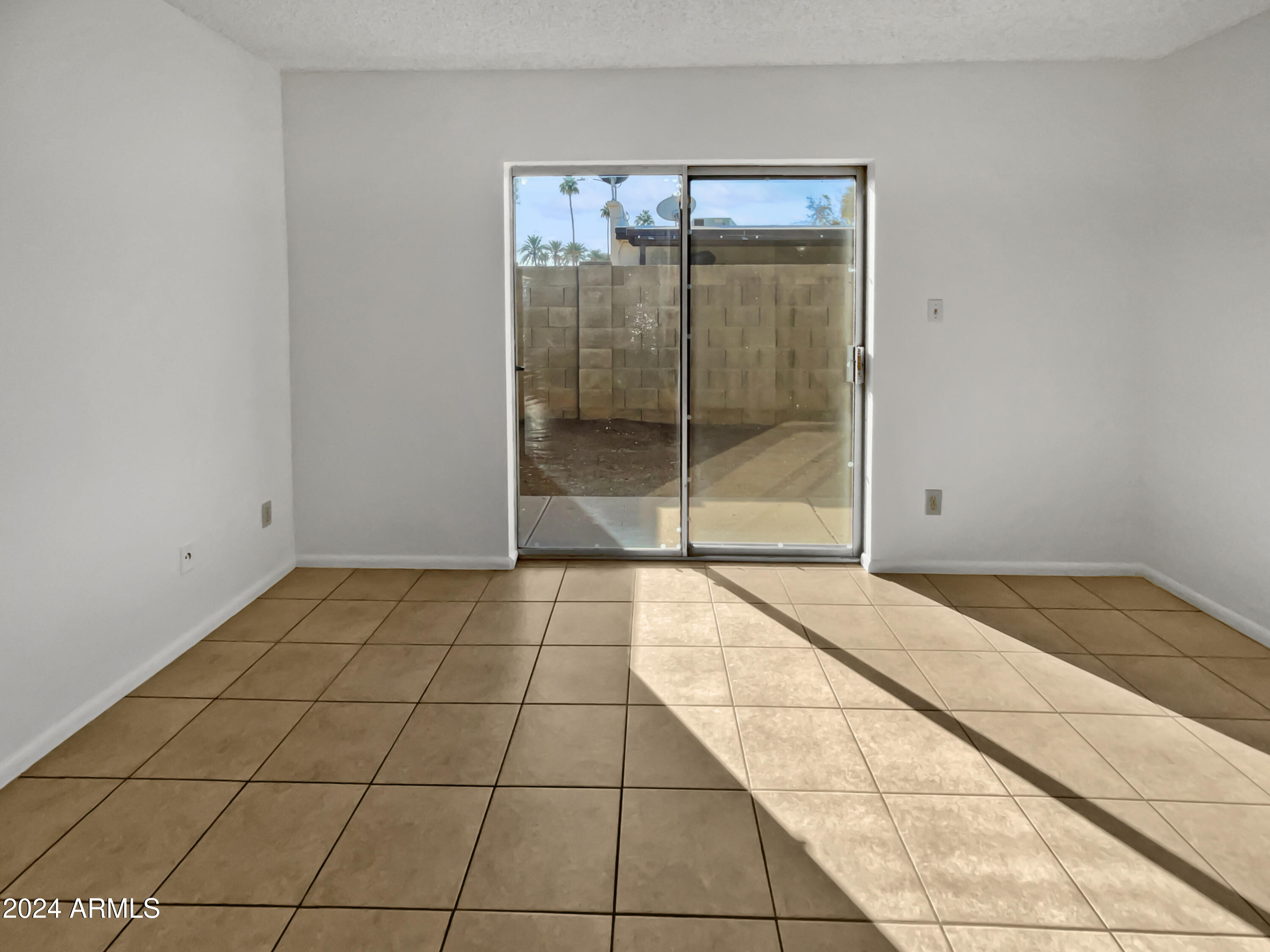 3007 W REDFIELD Road