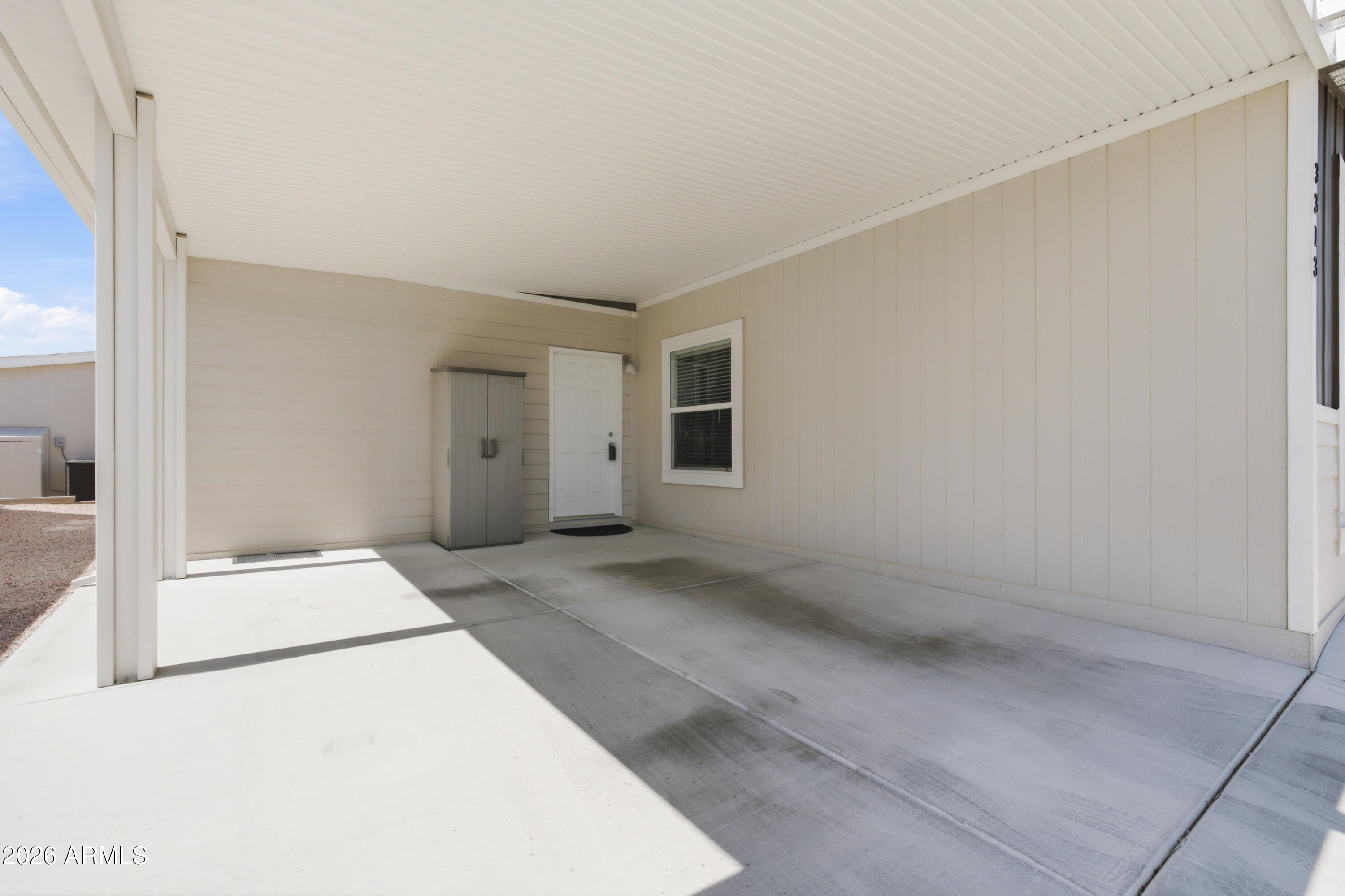 650 N Hawes Road 3313