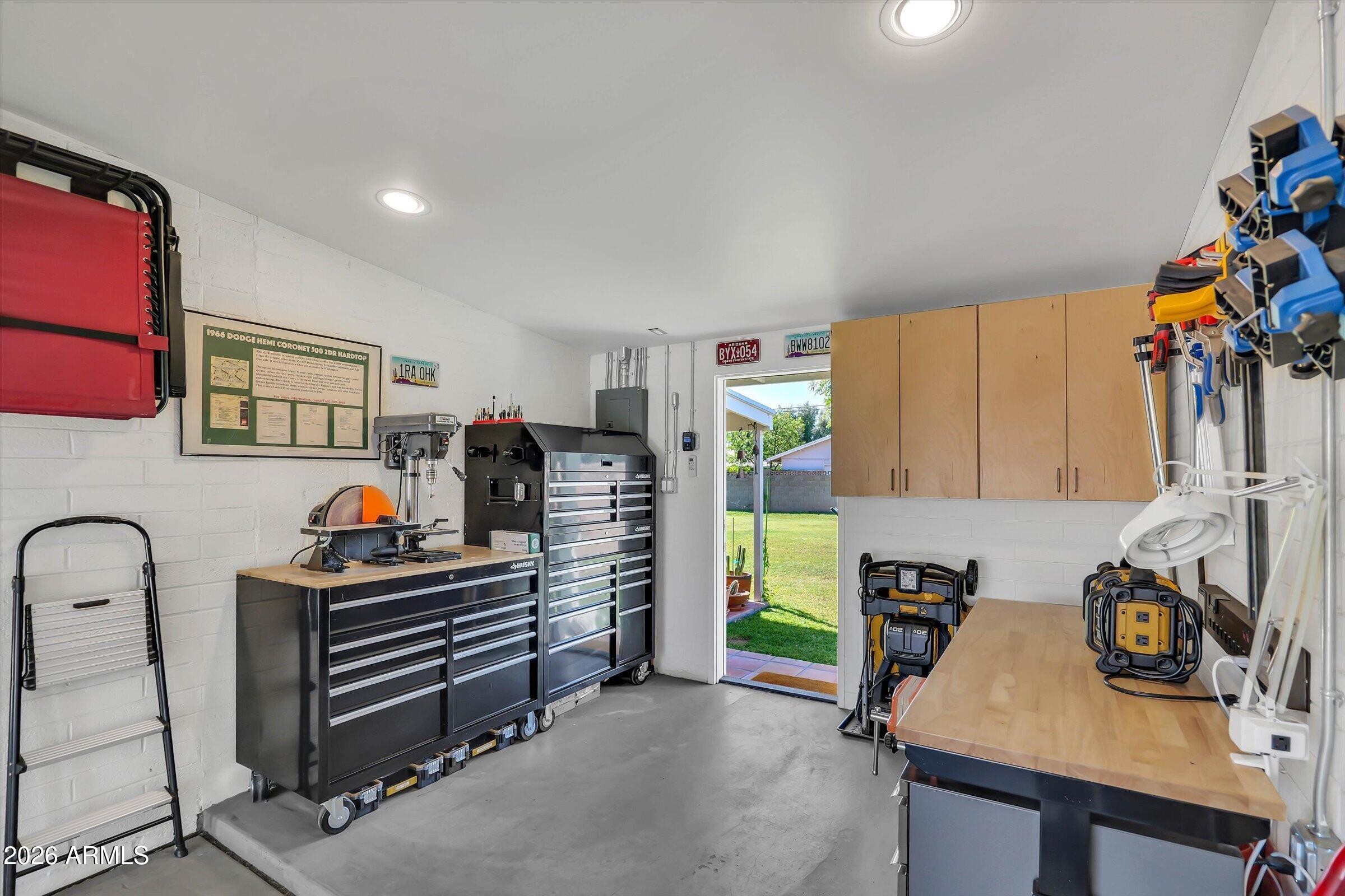 BEVERLY PARK - Residential