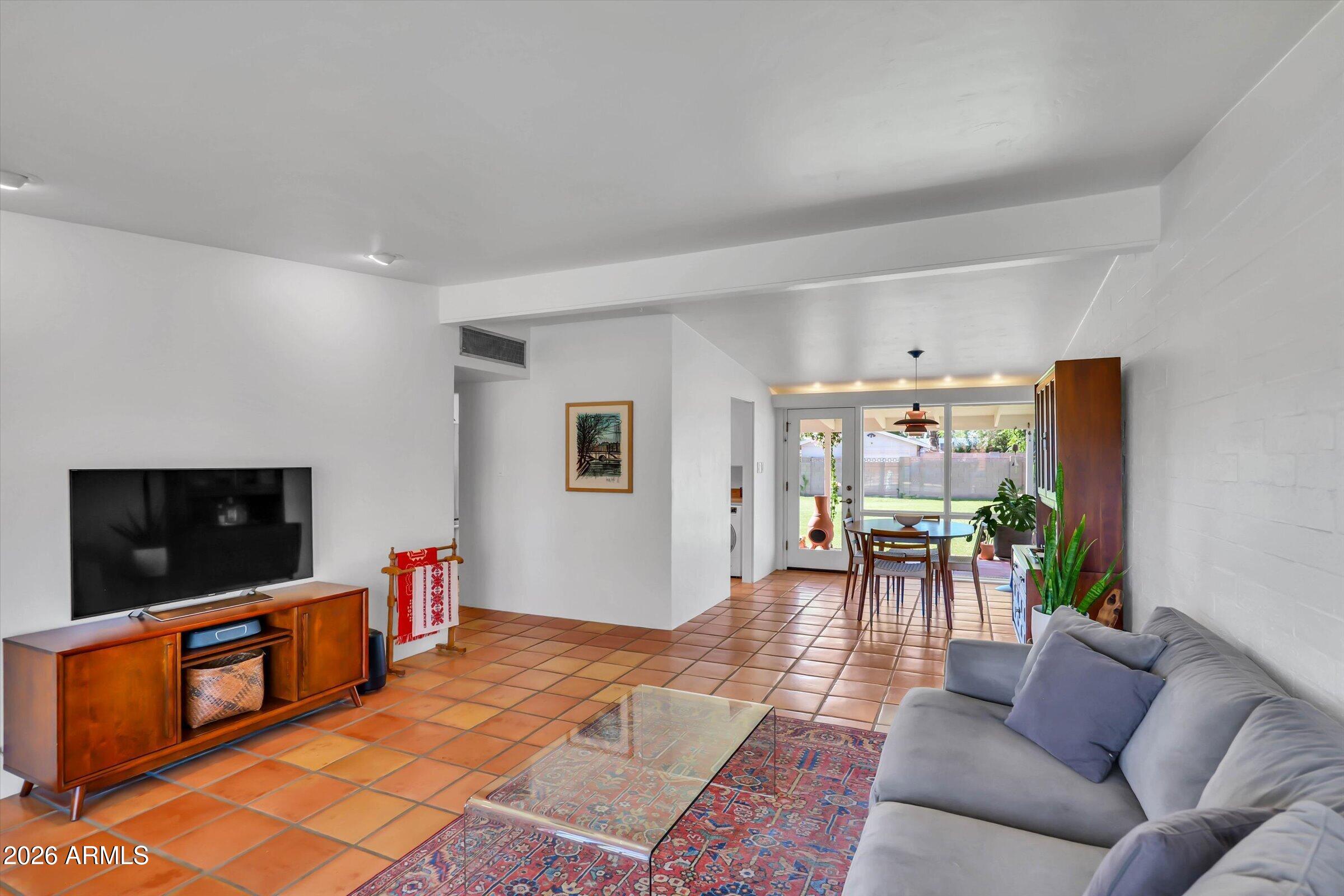 1911 E Montebello Avenue