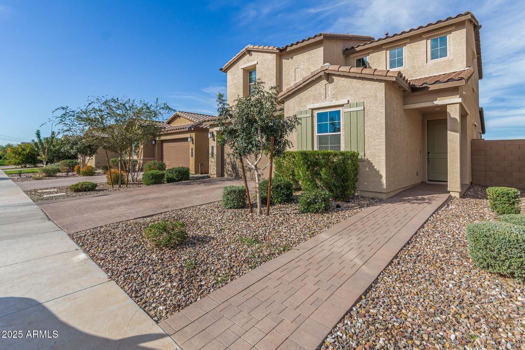 Photo of 12042 W Wier Avenue, Avondale, AZ 85323 (MLS # 6952184)