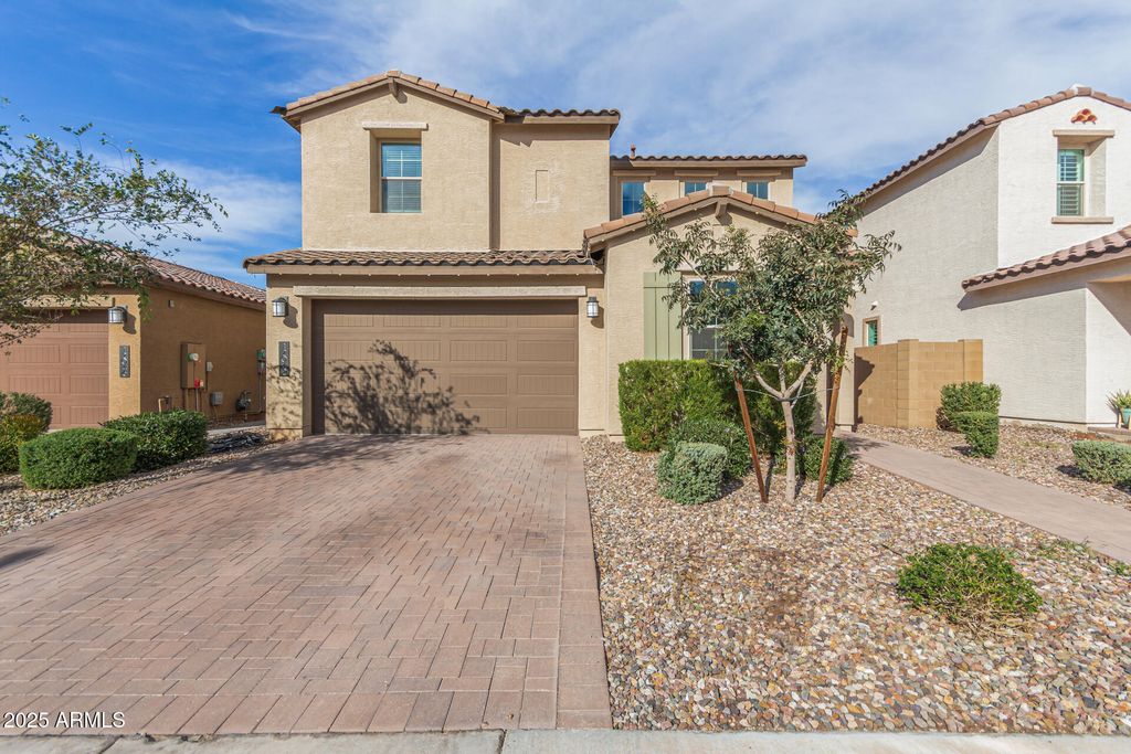 Photo of 12042 W Wier Avenue, Avondale, AZ 85323 (MLS # 6952184)