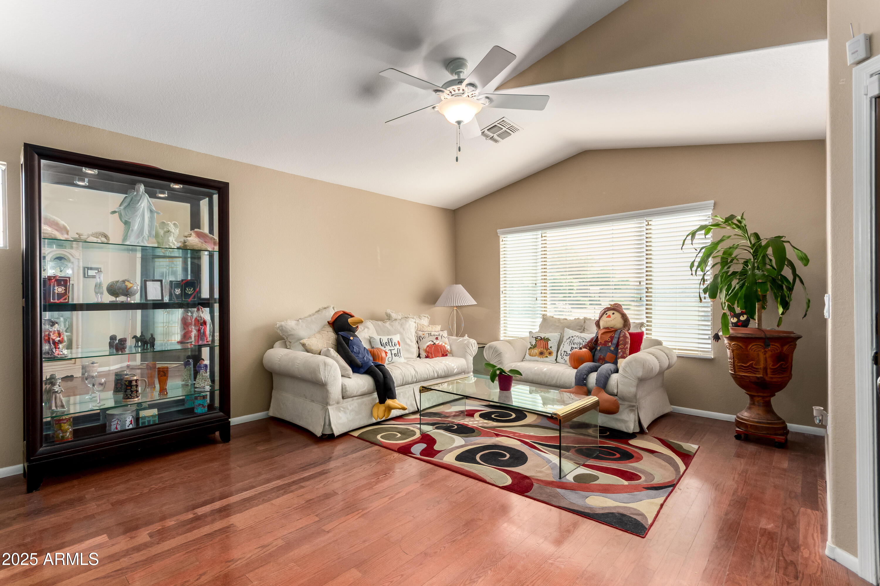 1942 S THUNDERBIRD Drive