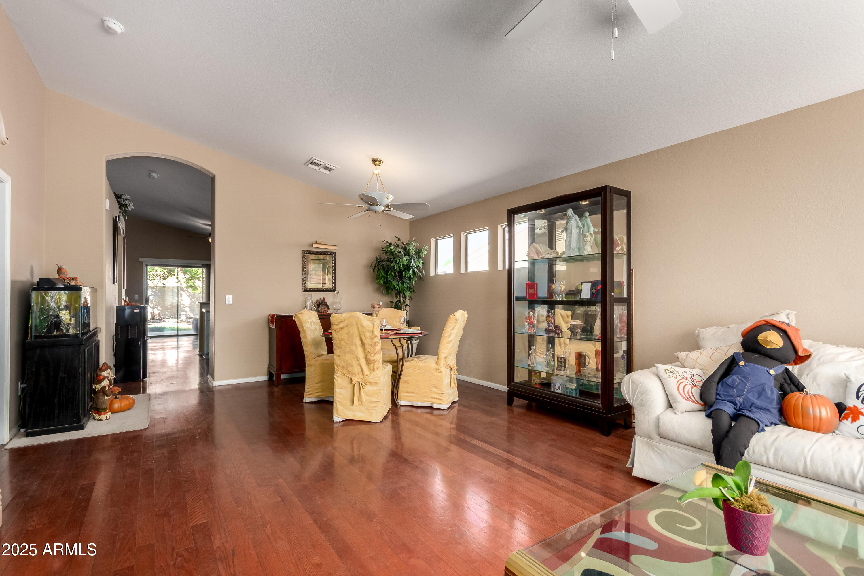 1942 S THUNDERBIRD Drive