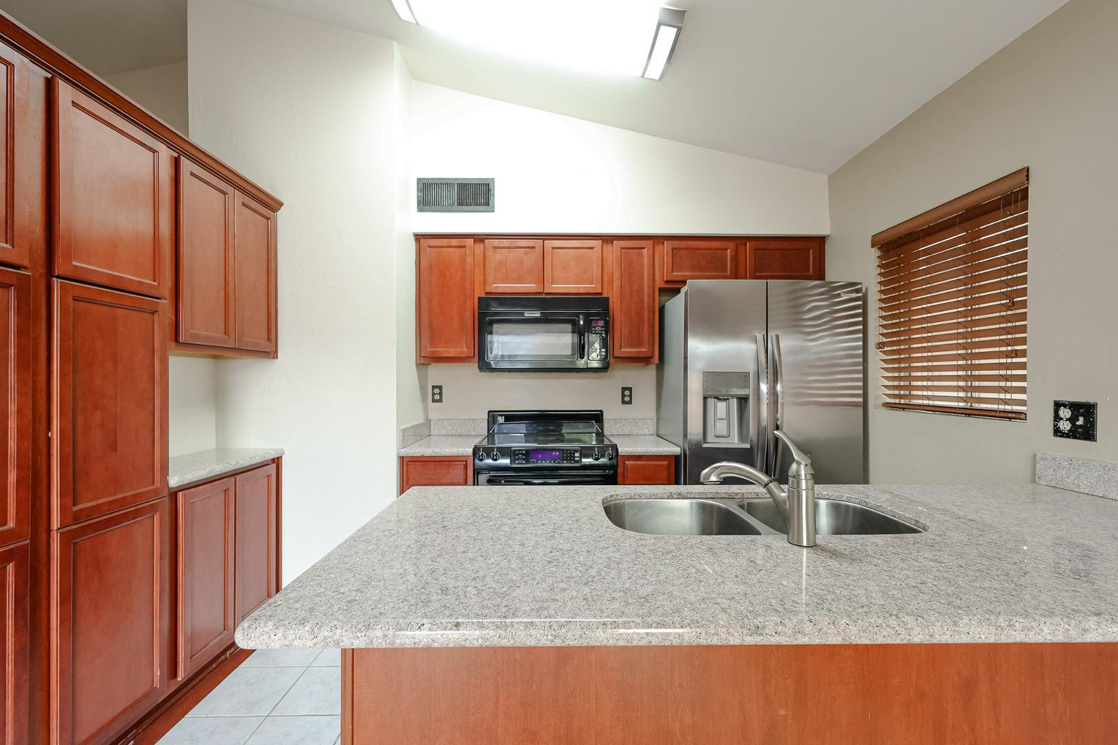 102 W Concorda Drive #103