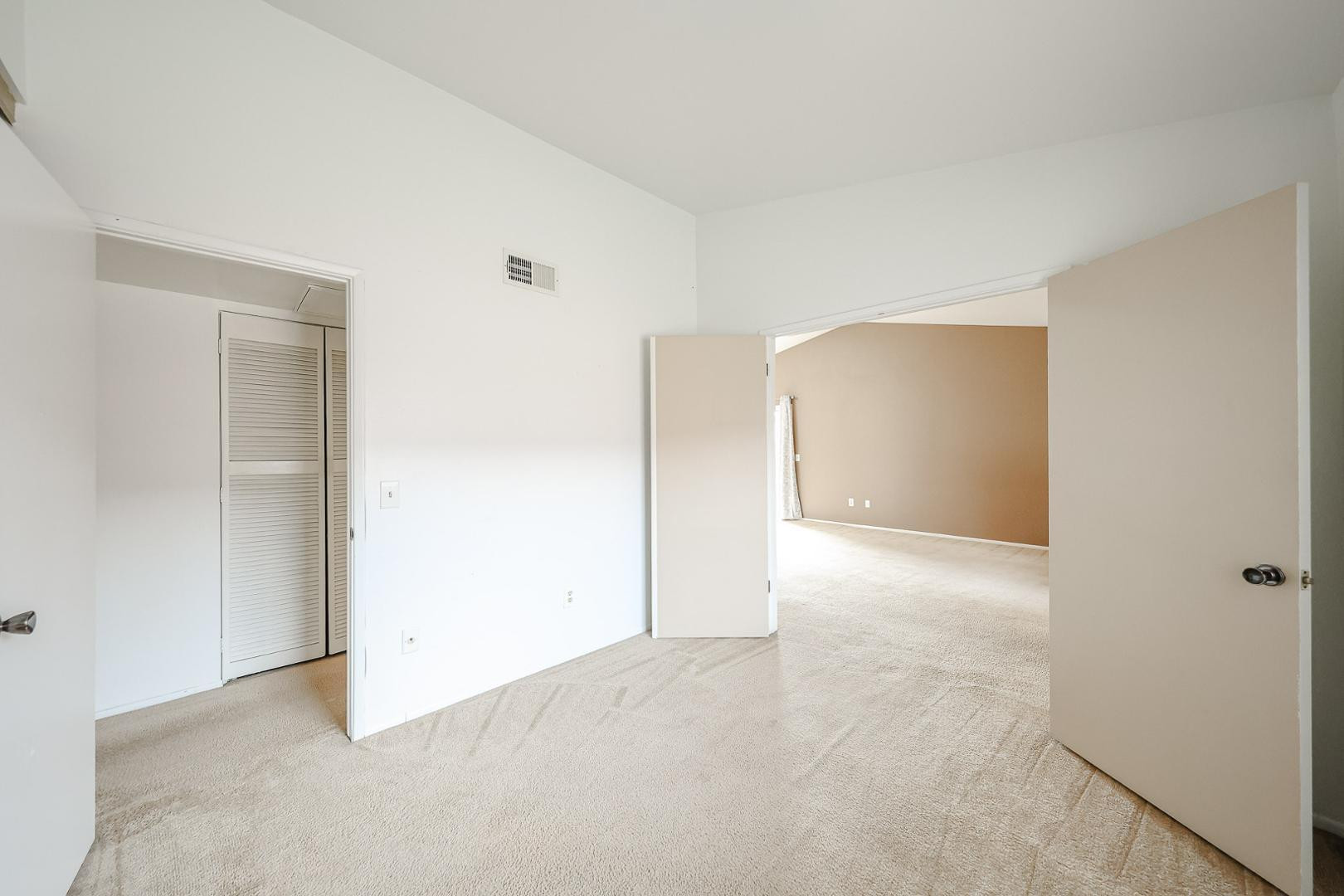 102 W Concorda Drive #103