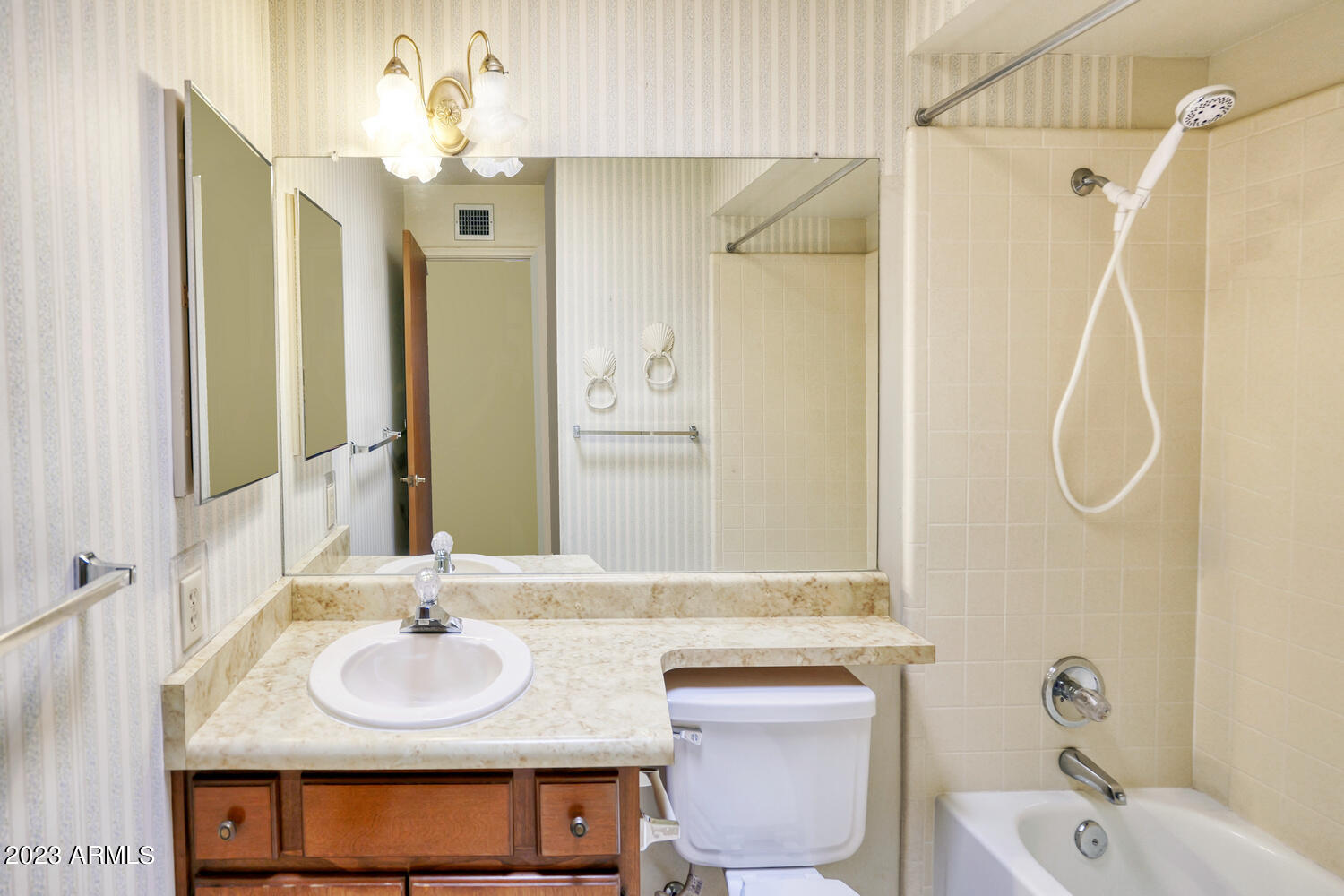 TRACT UNIT 109 - Residential