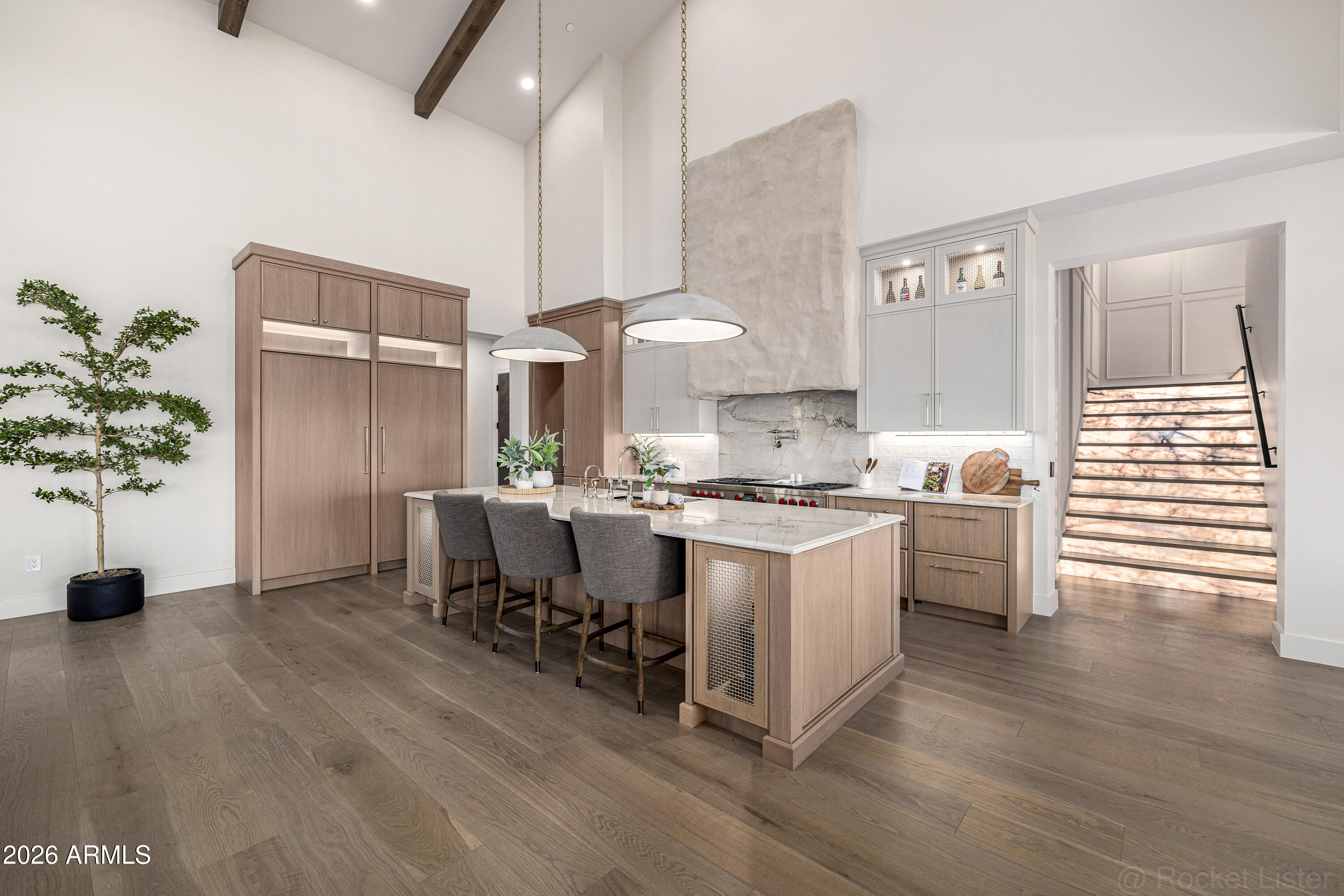 4224 E DESERT COVE Avenue