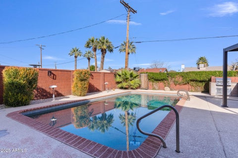 Photo of 8450 E Montecito Avenue, Scottsdale, AZ 85251 (MLS # 6961697)