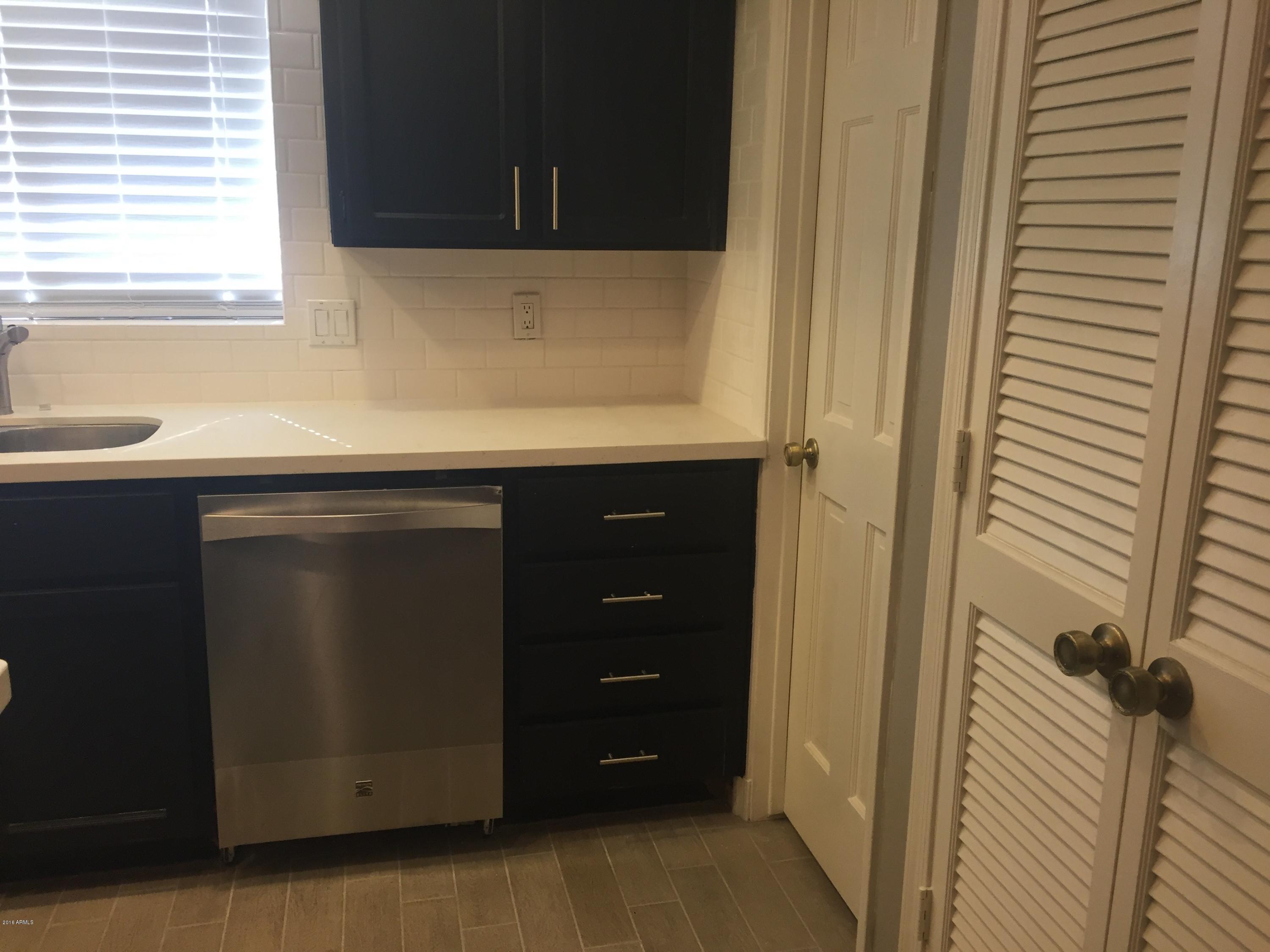 3031 N CIVIC CENTER Plaza 102