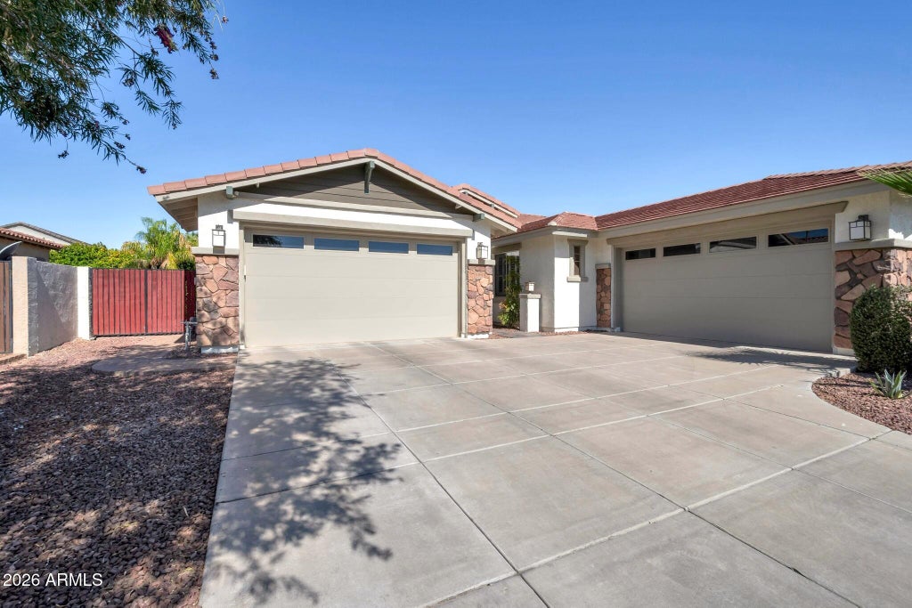 Photo of 3380 S Holguin Way, Chandler, AZ 85248 (MLS # 7046871)