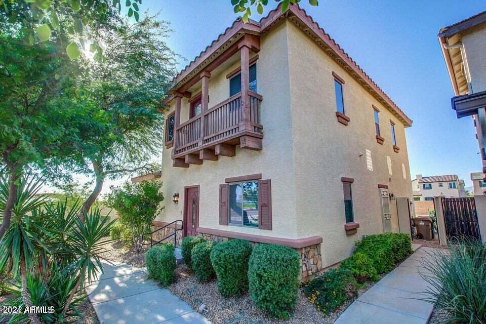 14951 W WILSHIRE Drive