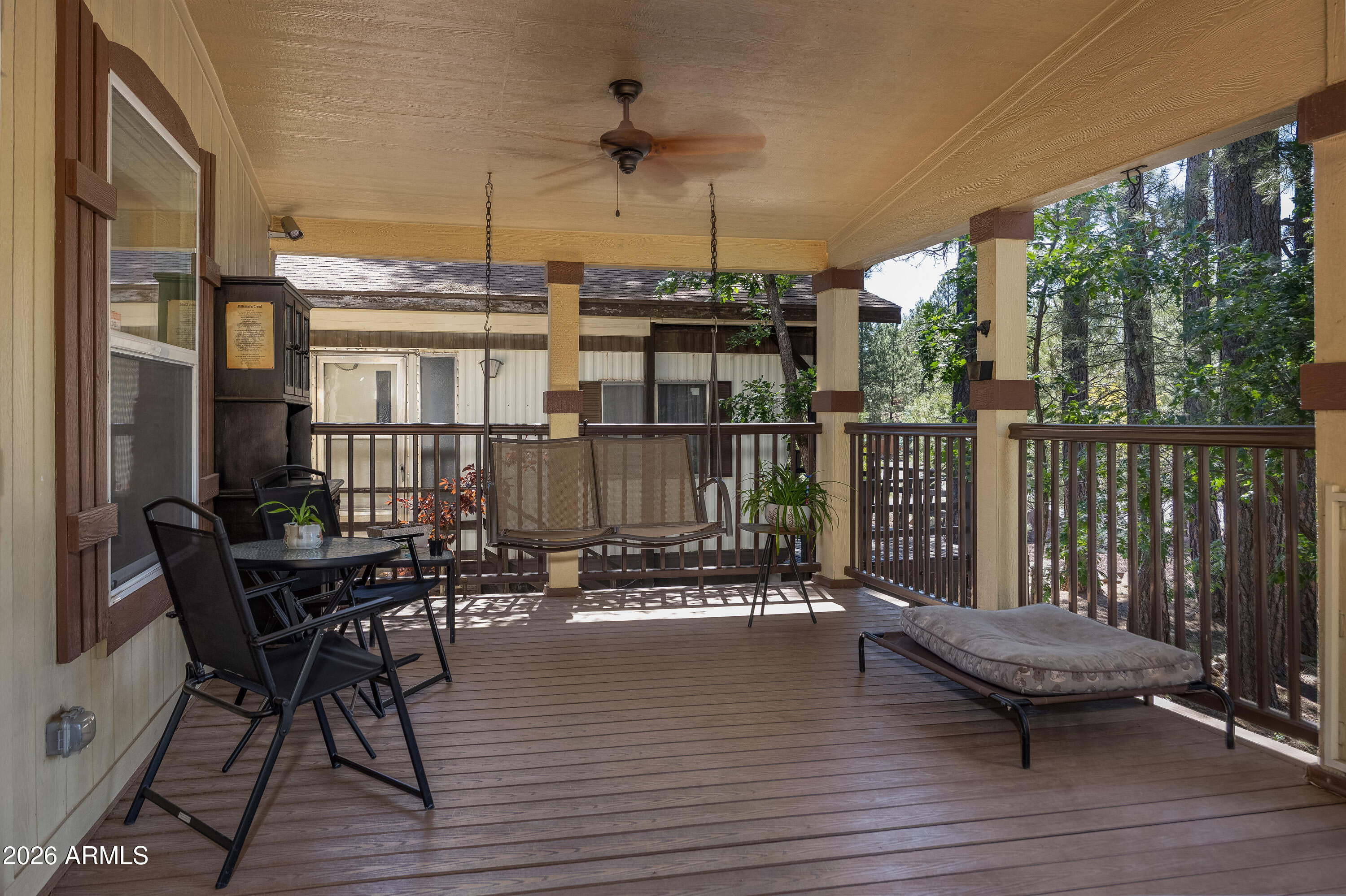 260 E OAK Drive