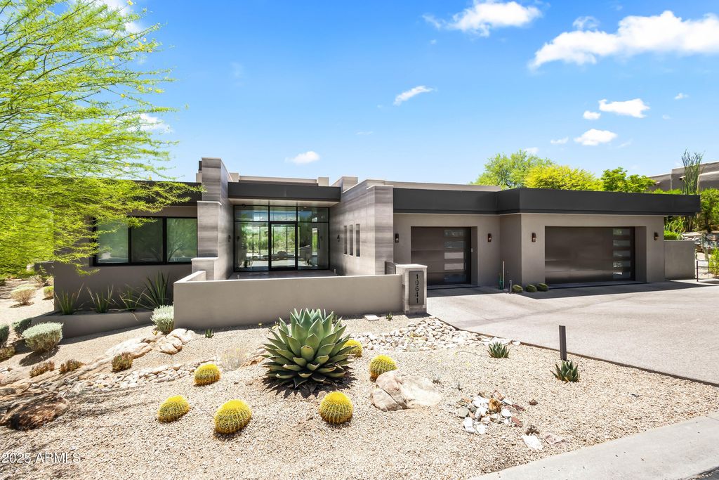 Photo of 10641 E Blue Sky Drive, Scottsdale, AZ 85262 (MLS # 6914576)