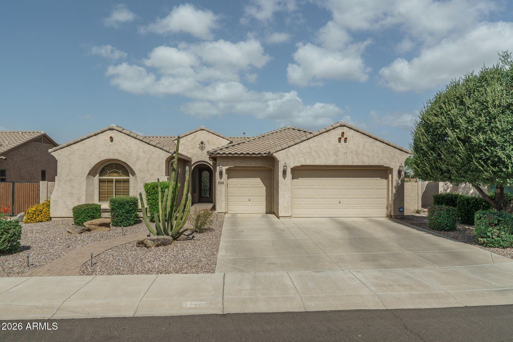 Photo of 8230 N 180th Drive, Waddell, AZ 85355 (MLS # 7031017)