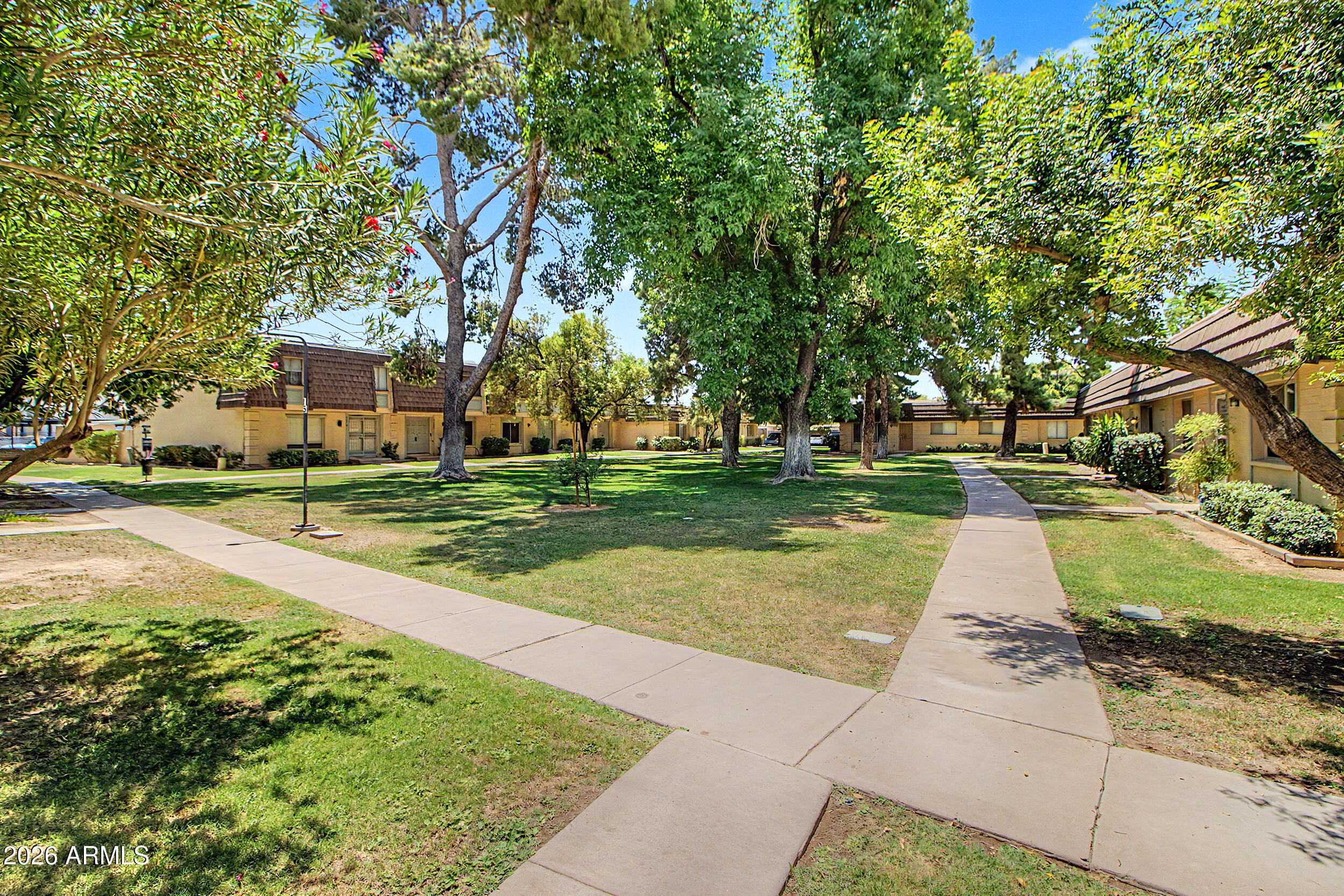 1611 E NEWPORT Drive