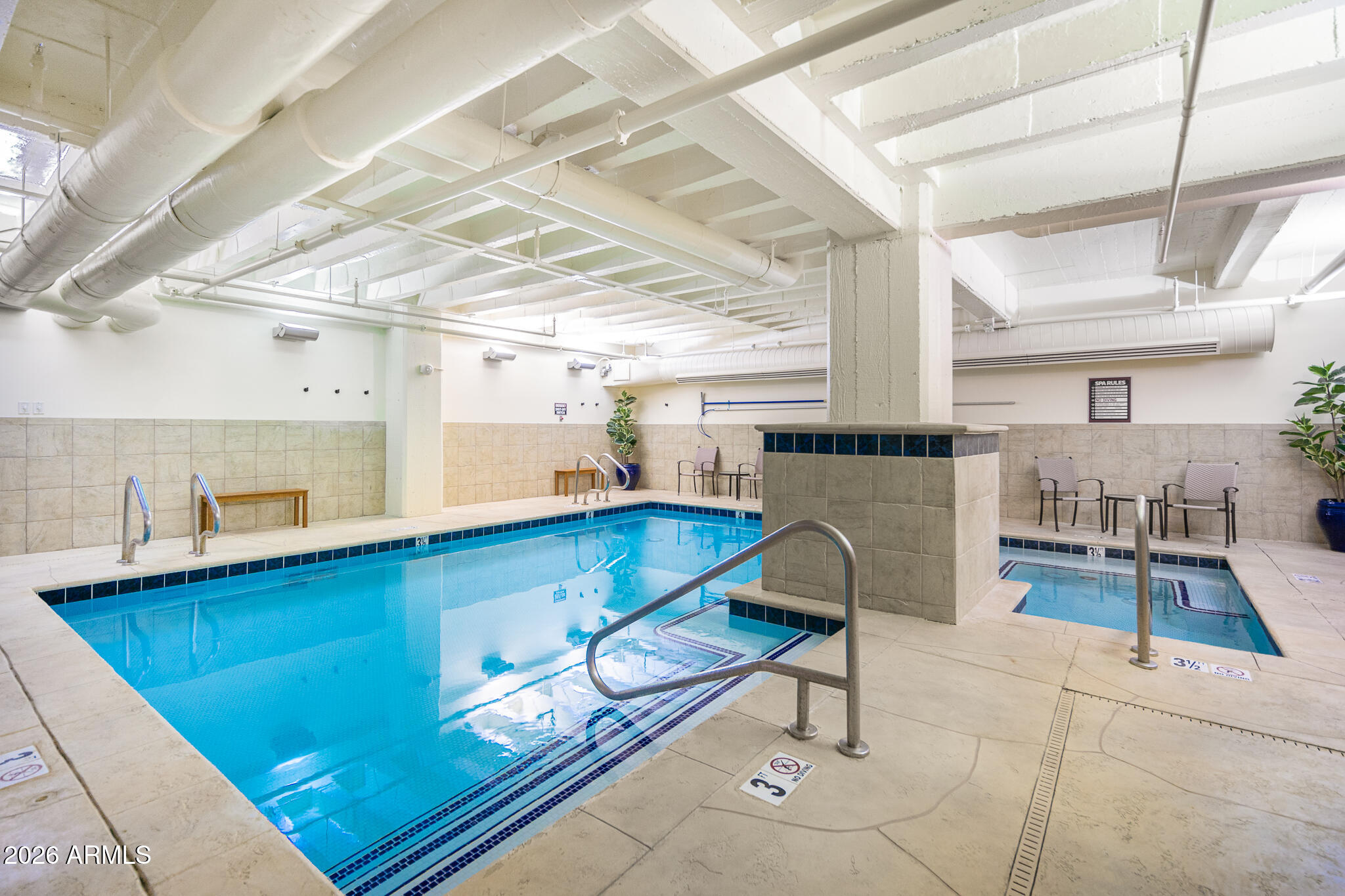 114 W ADAMS Street 402
