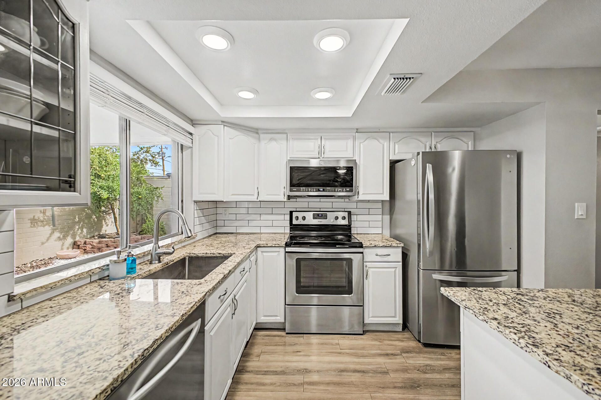 Properties 1 557 N HOBSON Plaza