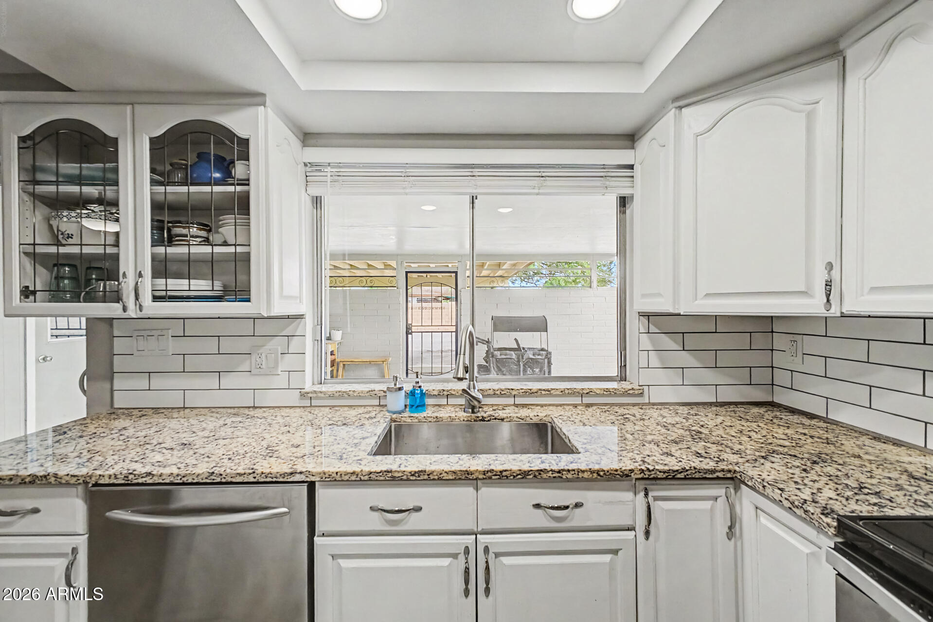 Properties 2 557 N HOBSON Plaza