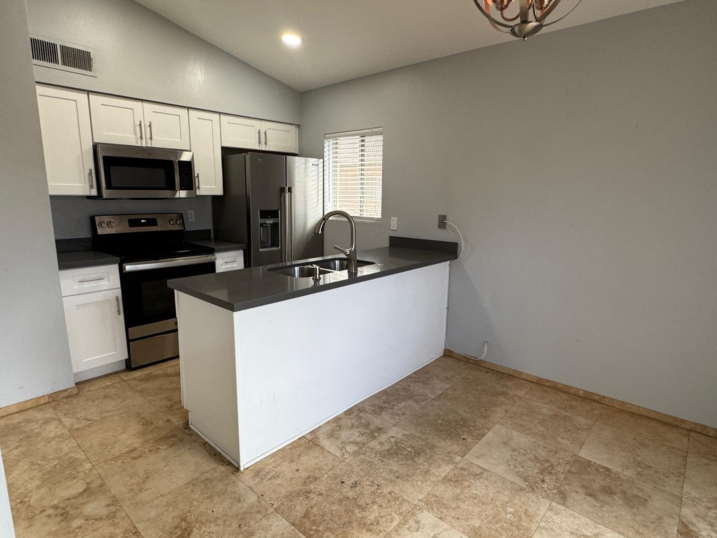 117 W Concorda Drive 103