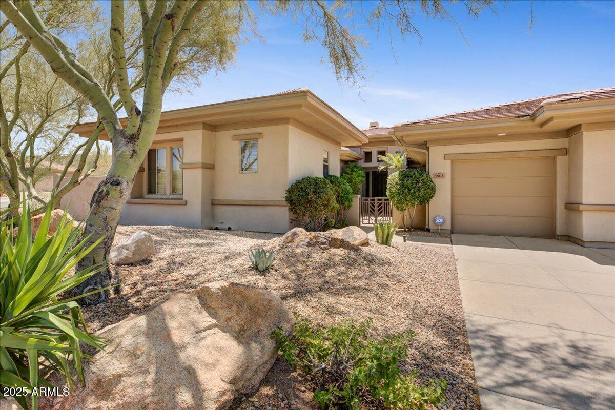 7583 E VISAO Drive