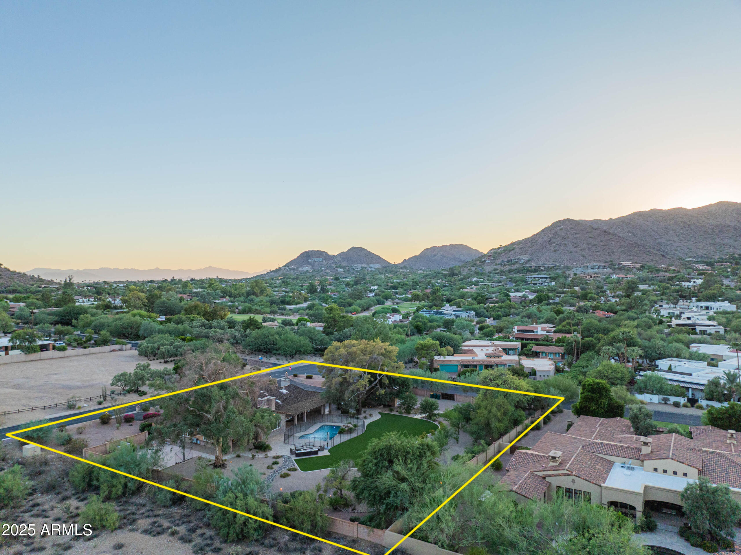 5136 E ROADRUNNER Road