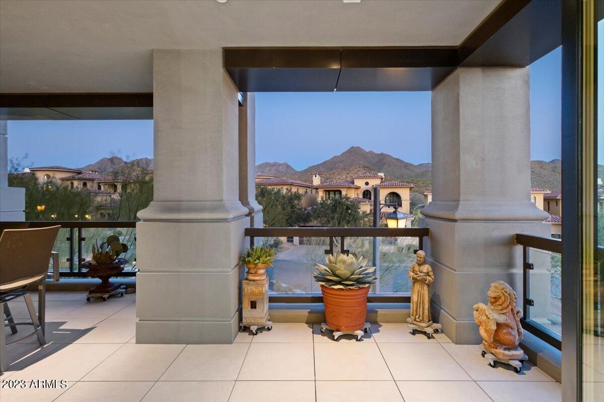 Sterling at Silverleaf Condominium - Residential