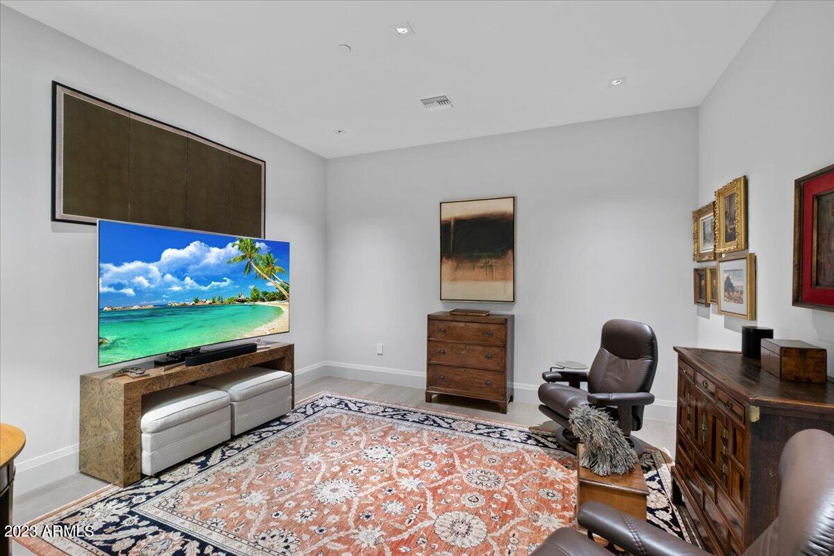 Sterling at Silverleaf Condominium - Residential